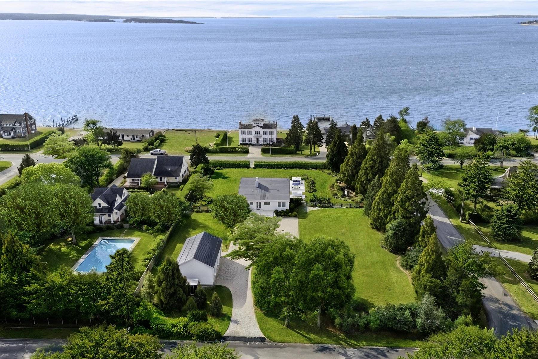 #2 photo, 55 Peconic Ave, Shelter Island , NY 11964