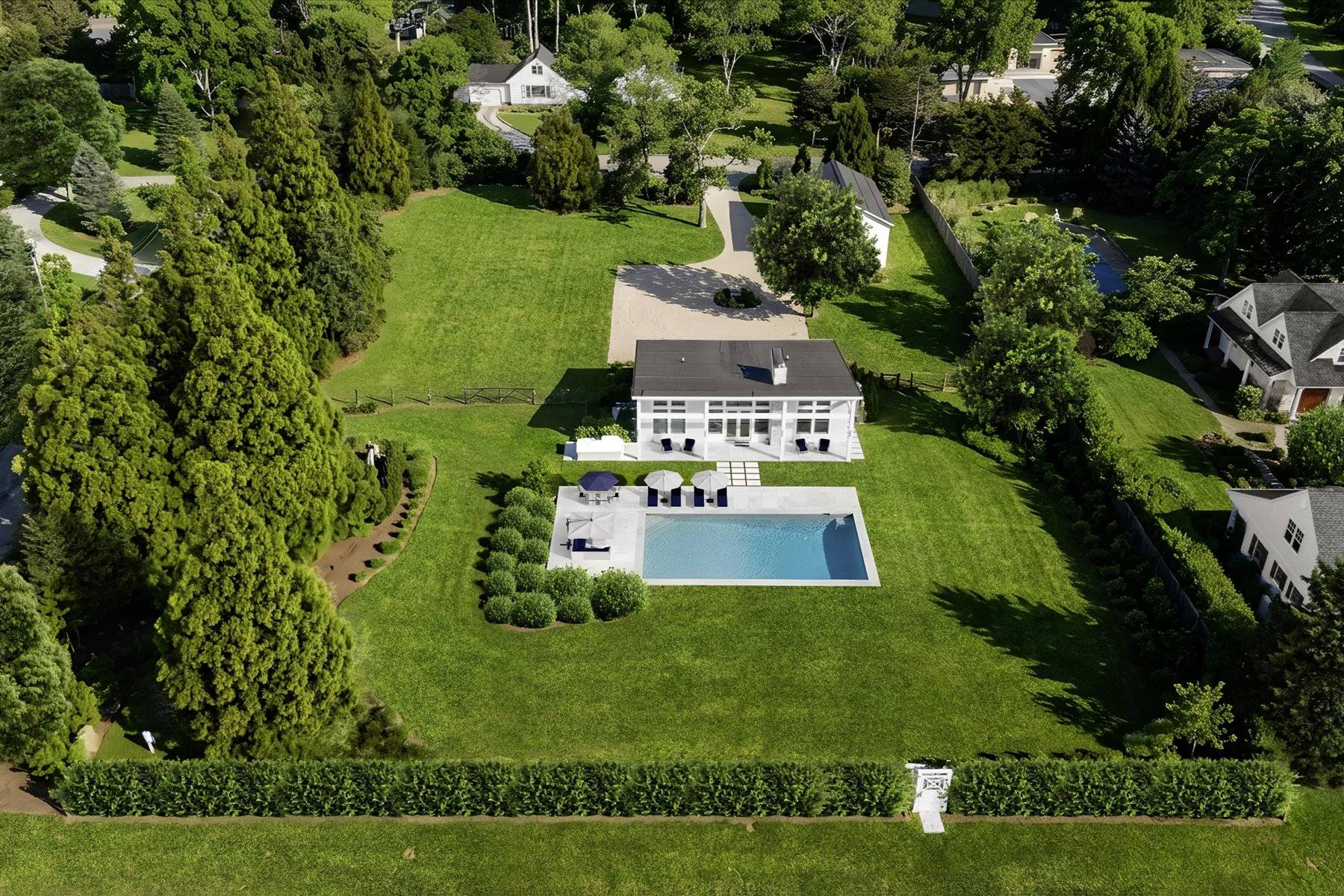 #4 photo, 55 Peconic Ave, Shelter Island , NY 11964