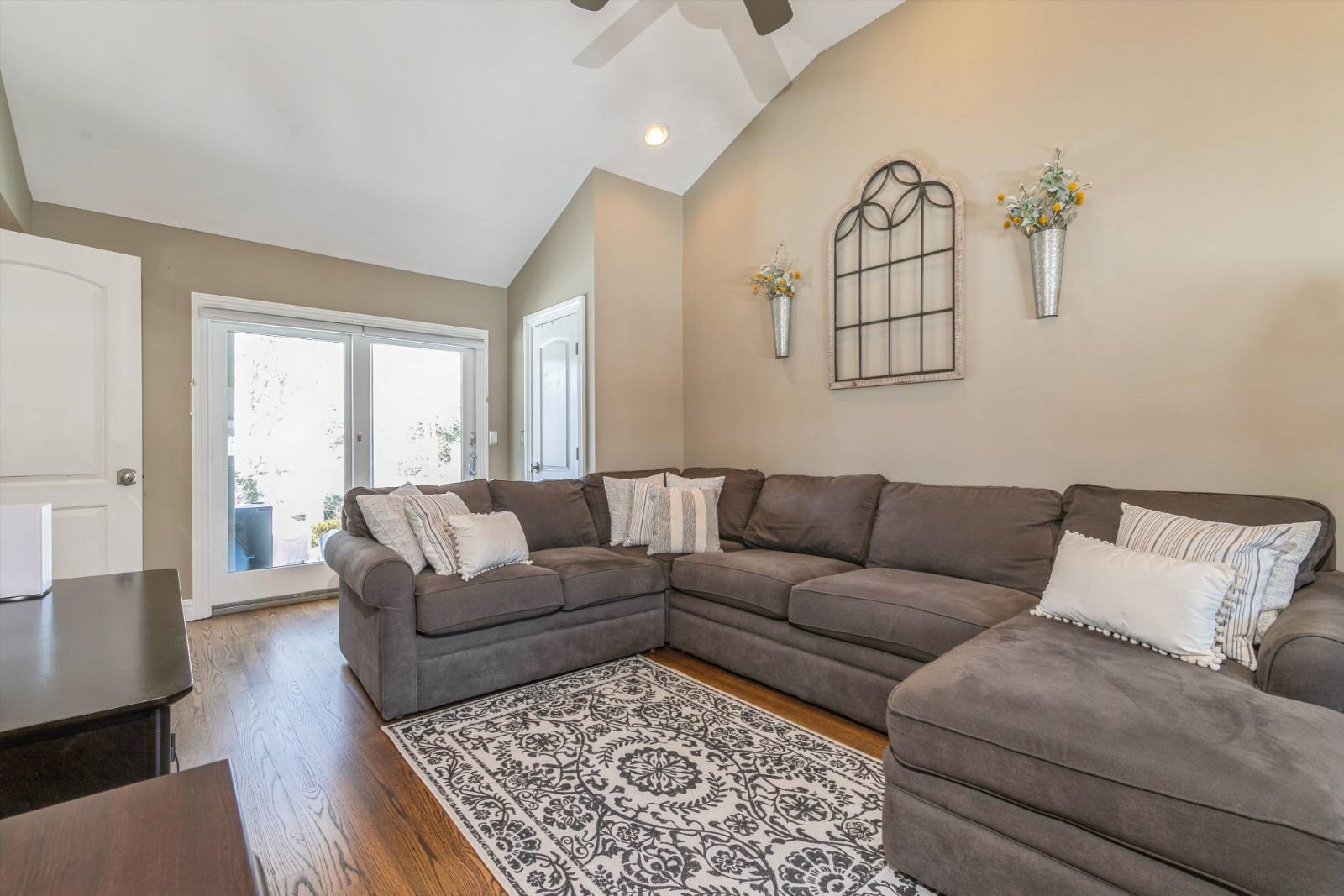 #16 photo, 86 Lolly Lane E, Саффолк ‖ Centereach , NY 11720