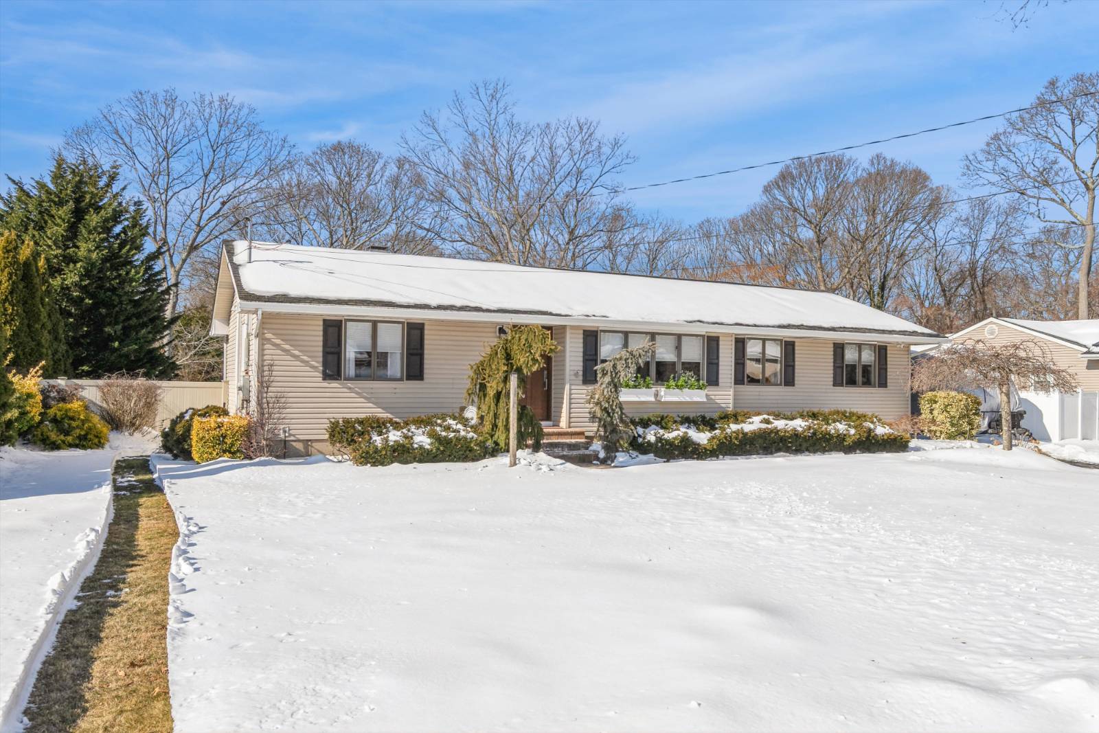 #32 photo, 86 Lolly Lane E, Саффолк ‖ Centereach , NY 11720