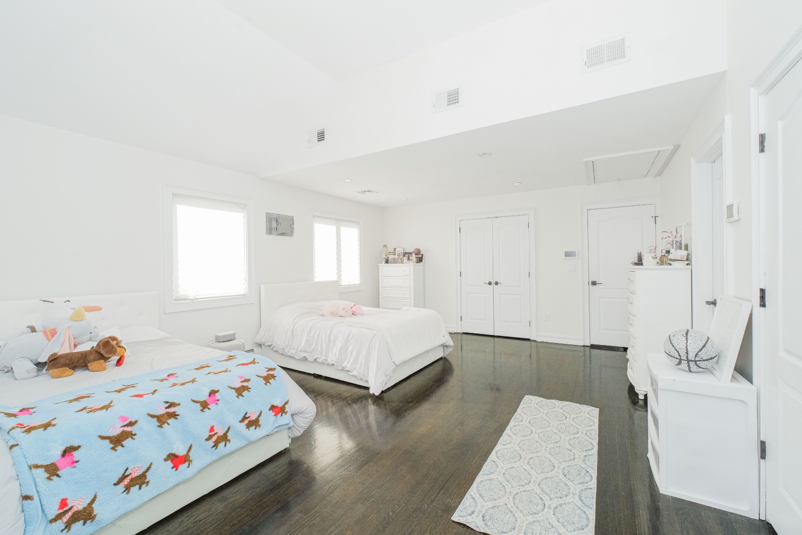 #15 photo, 243 Carteret St, Staten Island , NY 10307