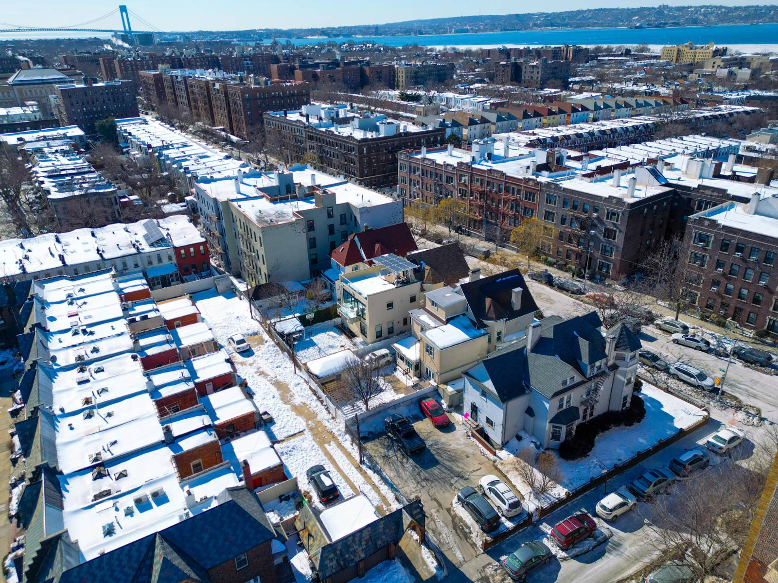 #11 photo, 6801 Ridge Blvd, Бруклин ‖ Bay Ridge , NY 11220