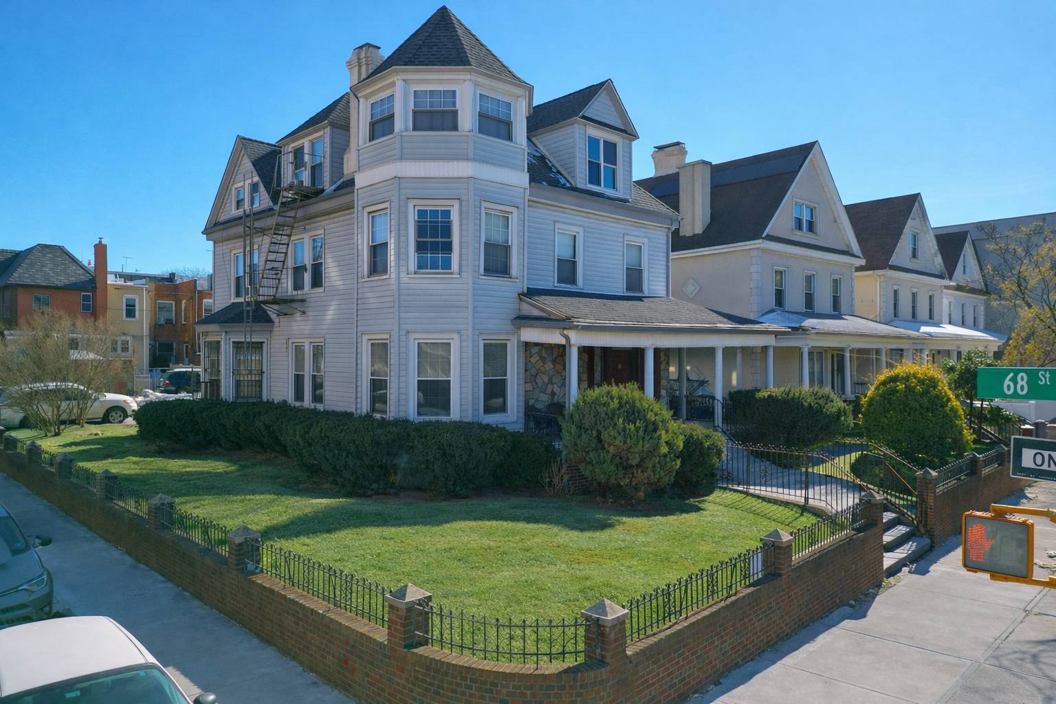 #2 photo, 6801 Ridge Blvd, Бруклин ‖ Bay Ridge , NY 11220