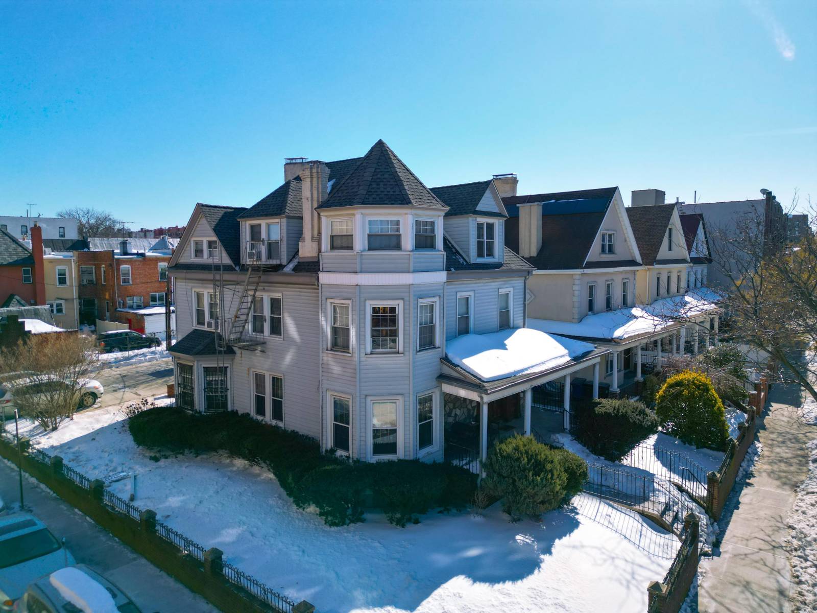 #5 photo, 6801 Ridge Blvd, Бруклин ‖ Bay Ridge , NY 11220