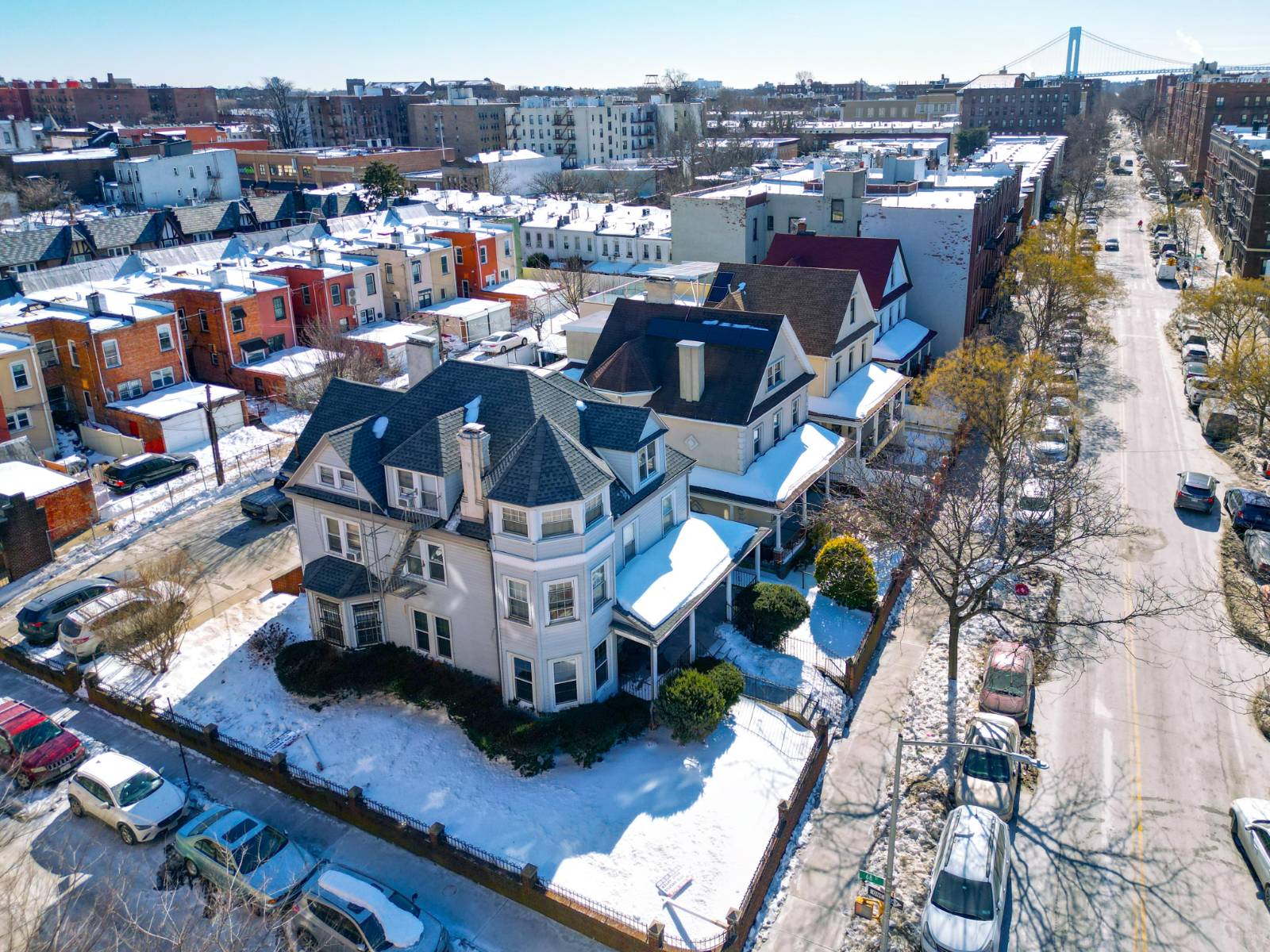 #6 photo, 6801 Ridge Blvd, Бруклин ‖ Bay Ridge , NY 11220