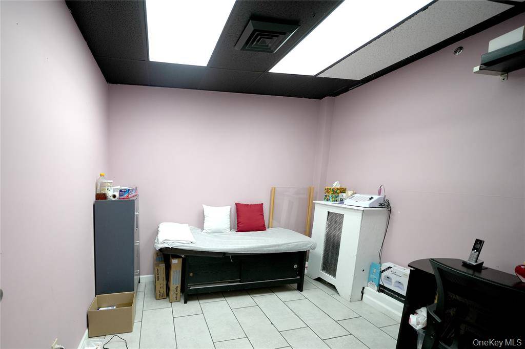 #11 photo, 116 17 Queens Boulevard, Forest Hills , NY 11375