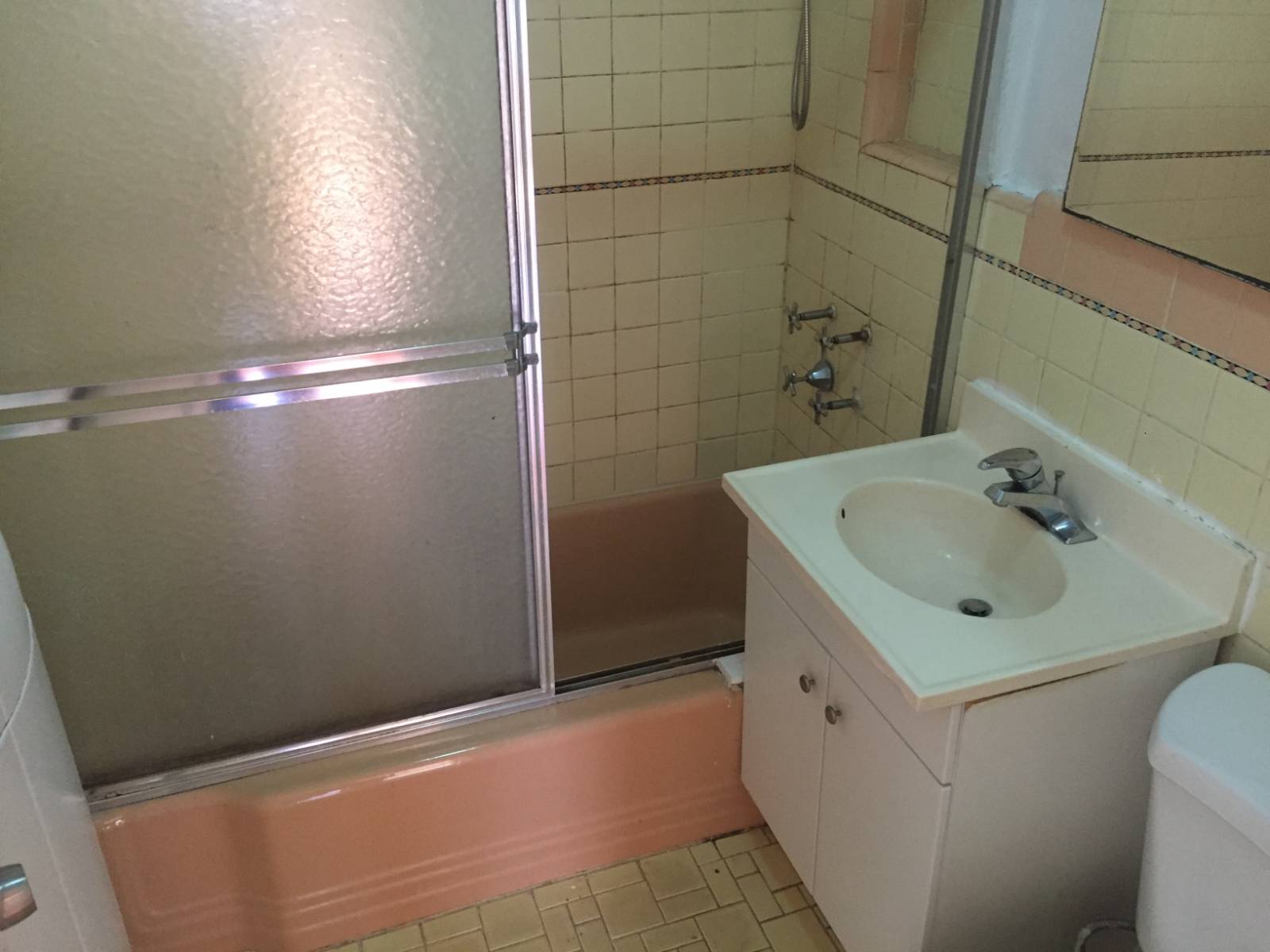 #18 photo, 10th Avenue & 72nd Street, Dyker Heights , NY 11228