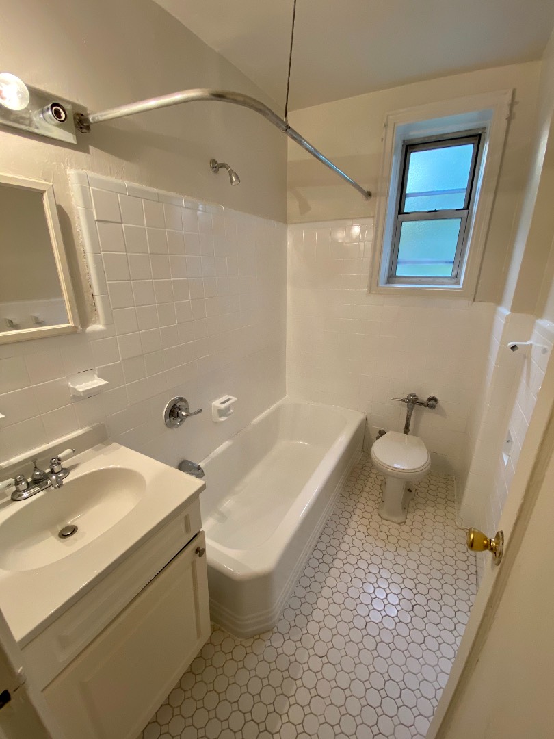 #13 photo, 1 Larchmont Acres, #725C, Larchmont , NY 10538