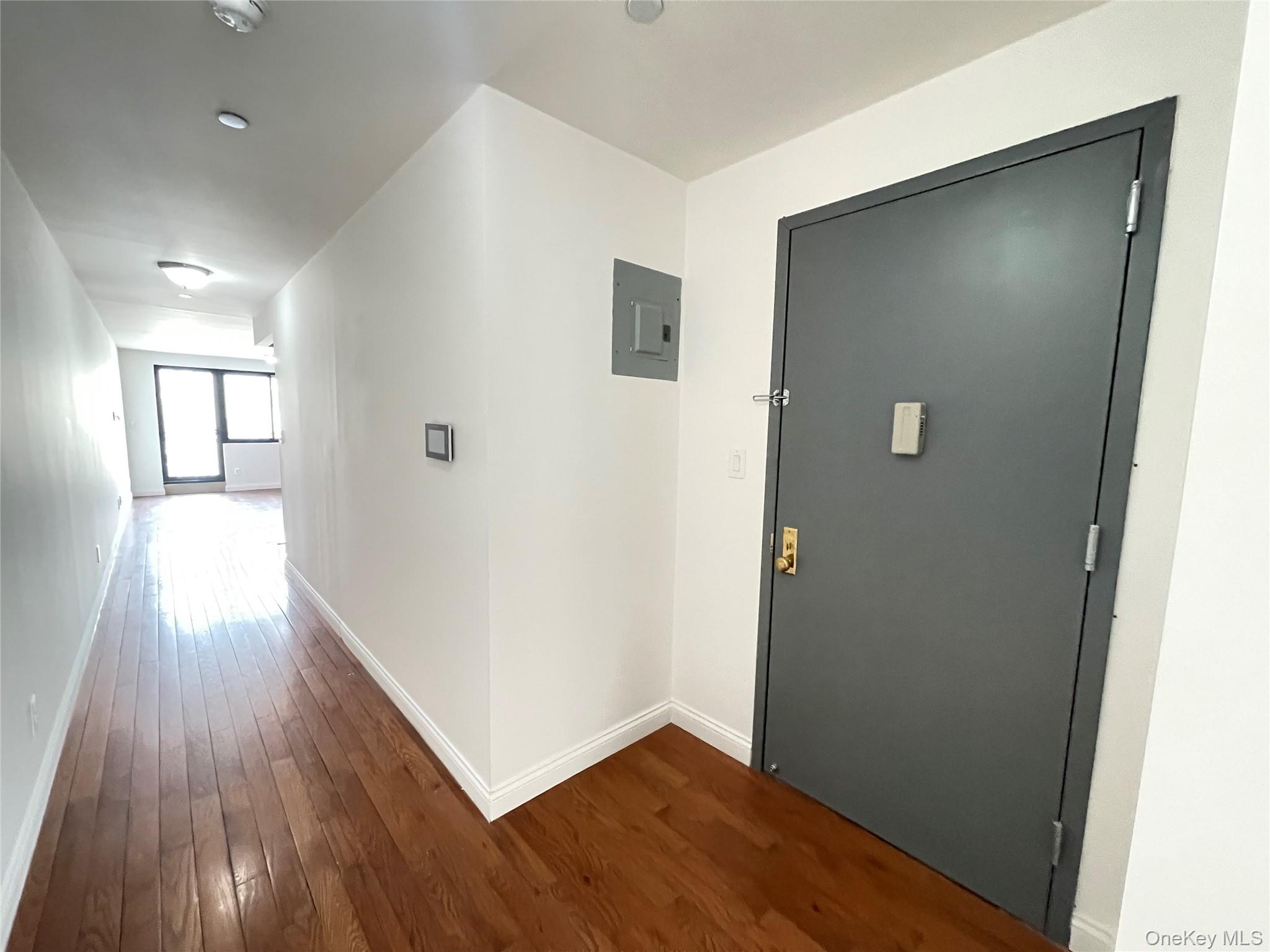 #6 photo, 70-26 Queens Boulevard, 뉴욕퀸즈 Woodside , NY 11377