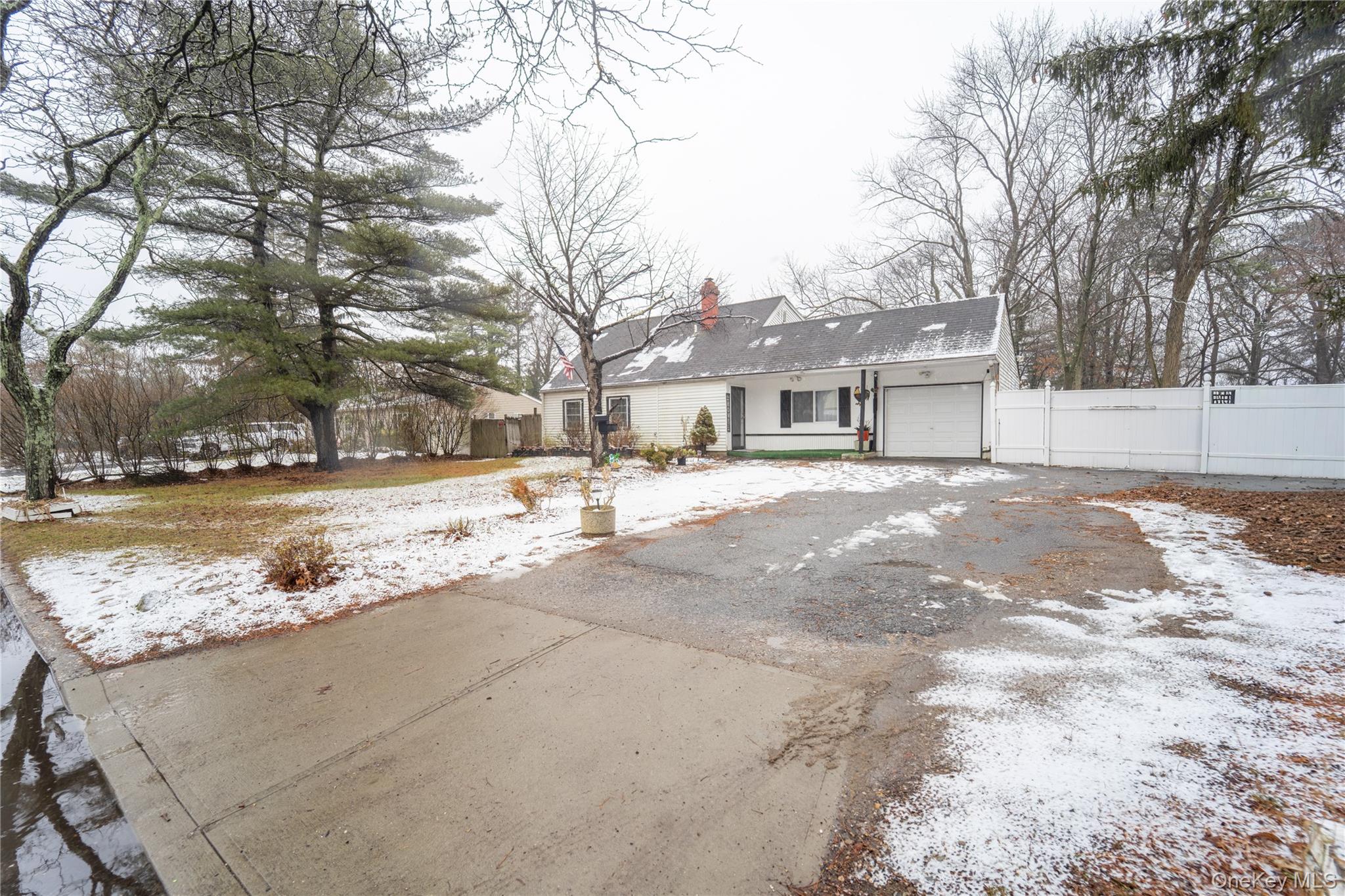 #1 photo, 382 Jamaica Avenue, Саффолк ‖ Medford , NY 11763