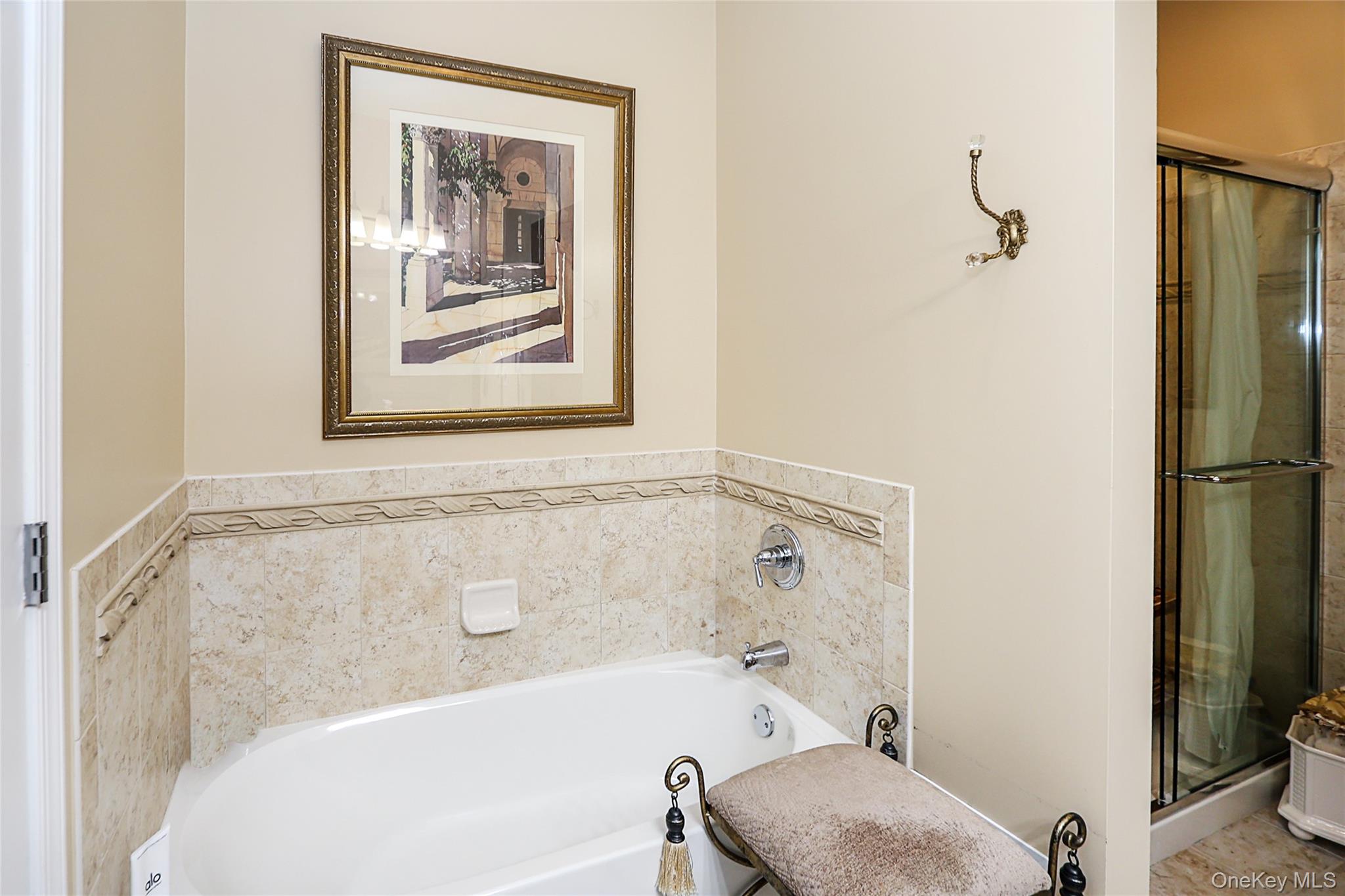 #19 photo, 106 Victoria Place, Melville , NY 11747