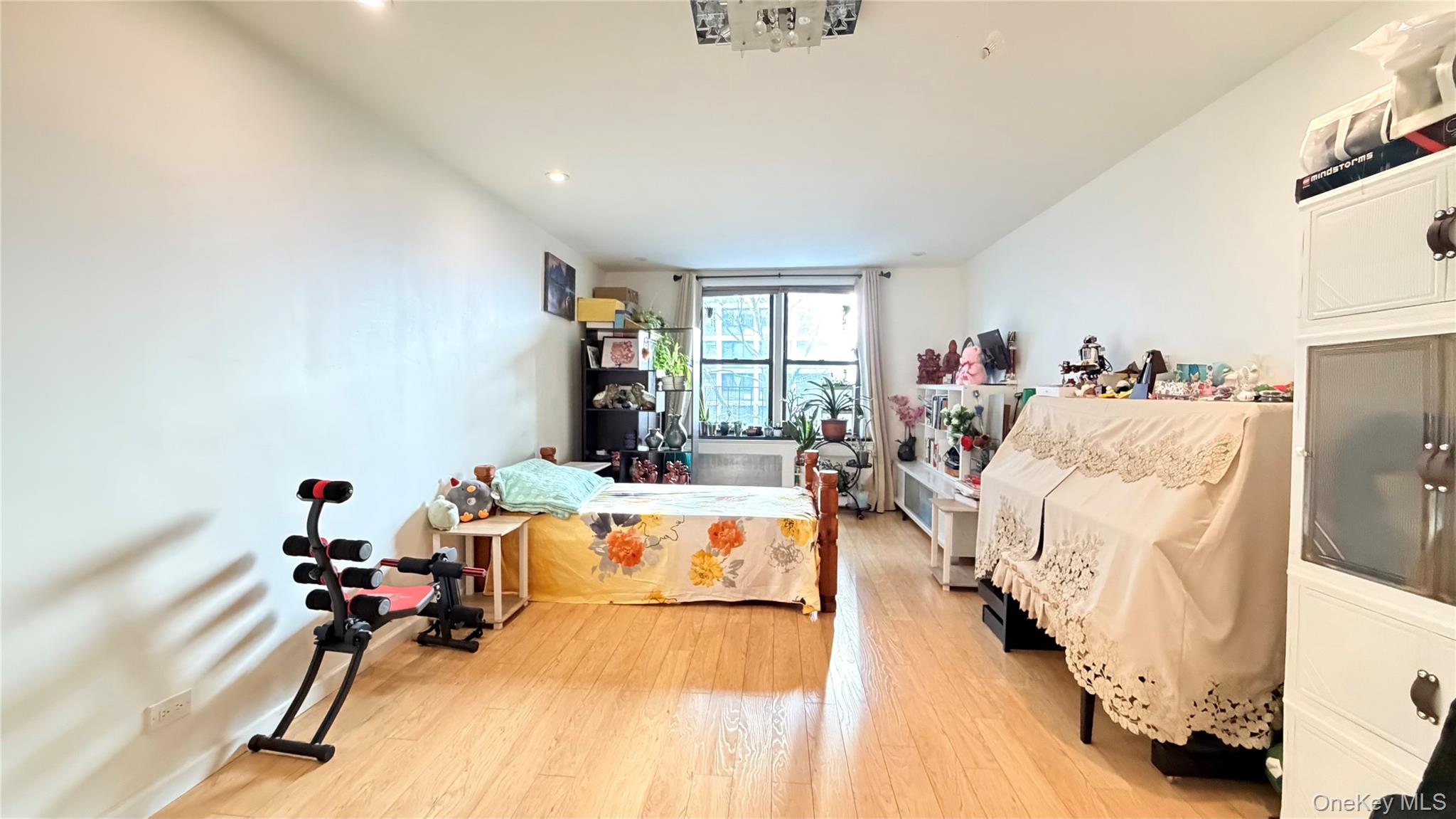 #12 photo, 13870 Elder Avenue, Flushing , NY 11355