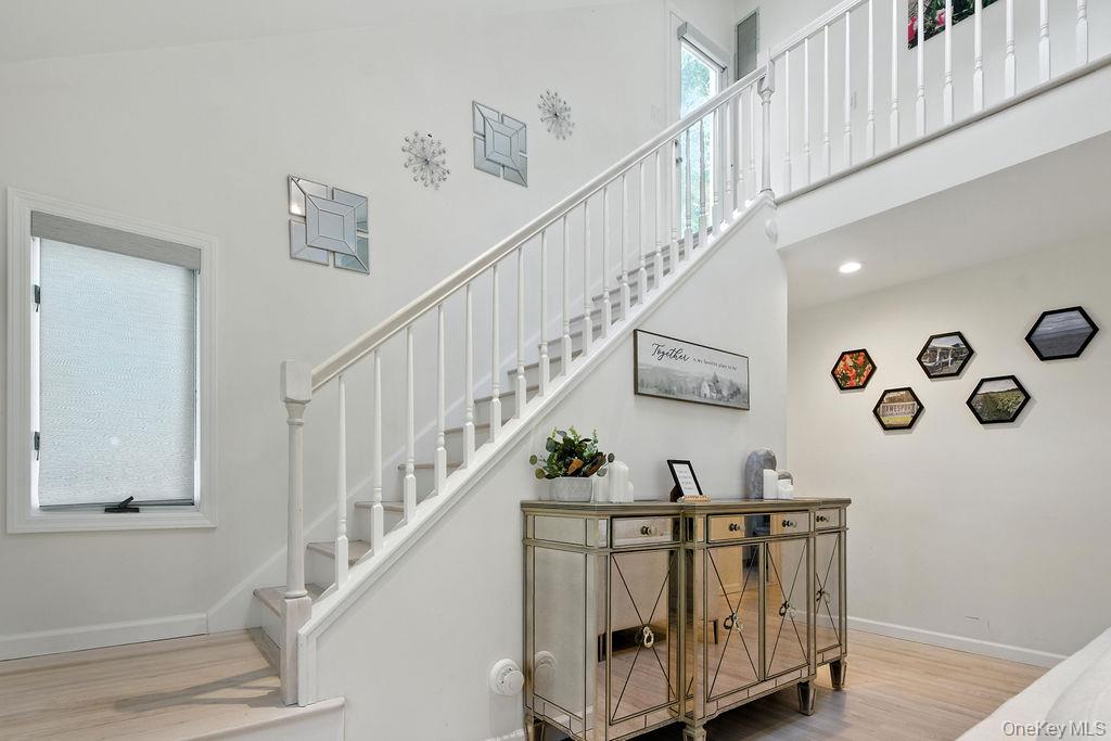 #10 photo, 100 Manor Lane, Riverhead , NY 11901