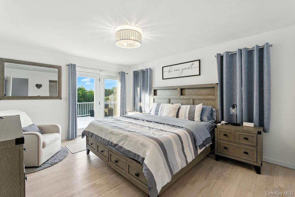 #13 photo, 100 Manor Lane, Riverhead , NY 11901