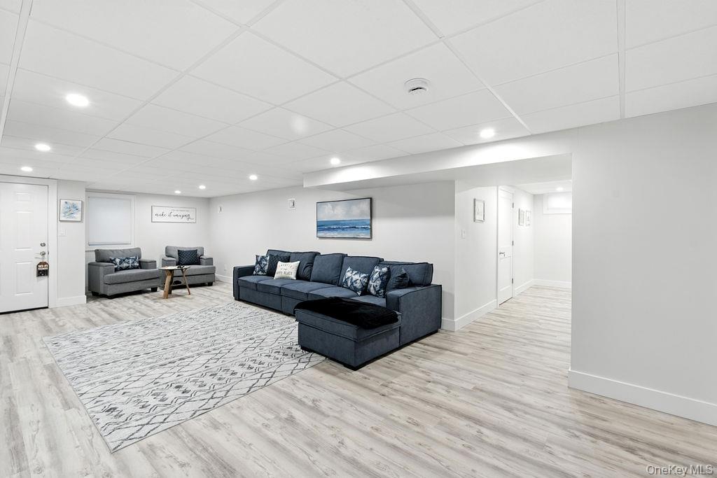 #16 photo, 100 Manor Lane, Riverhead , NY 11901