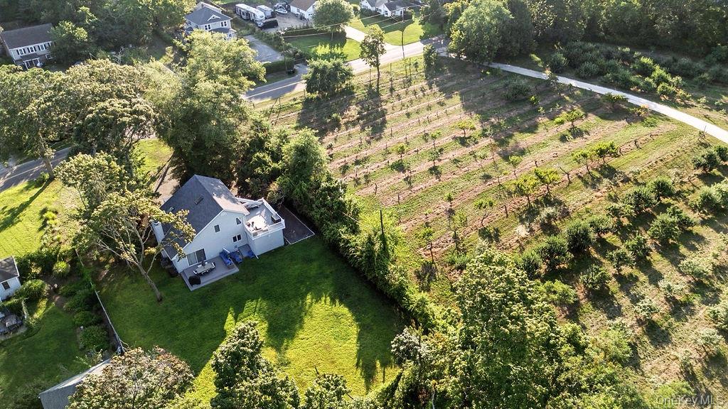 #19 photo, 100 Manor Lane, Riverhead , NY 11901