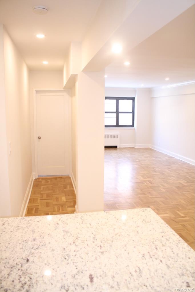 #18 photo, 50 White Oak Street, New Rochelle , NY 10801