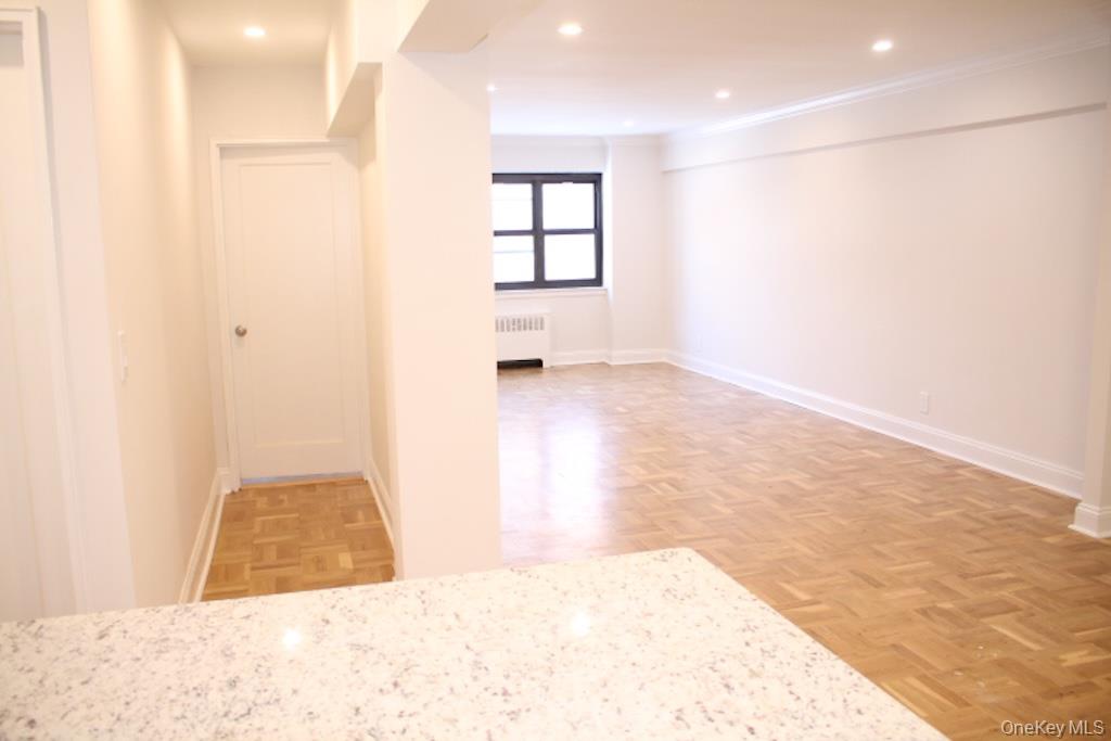 #19 photo, 50 White Oak Street, New Rochelle , NY 10801