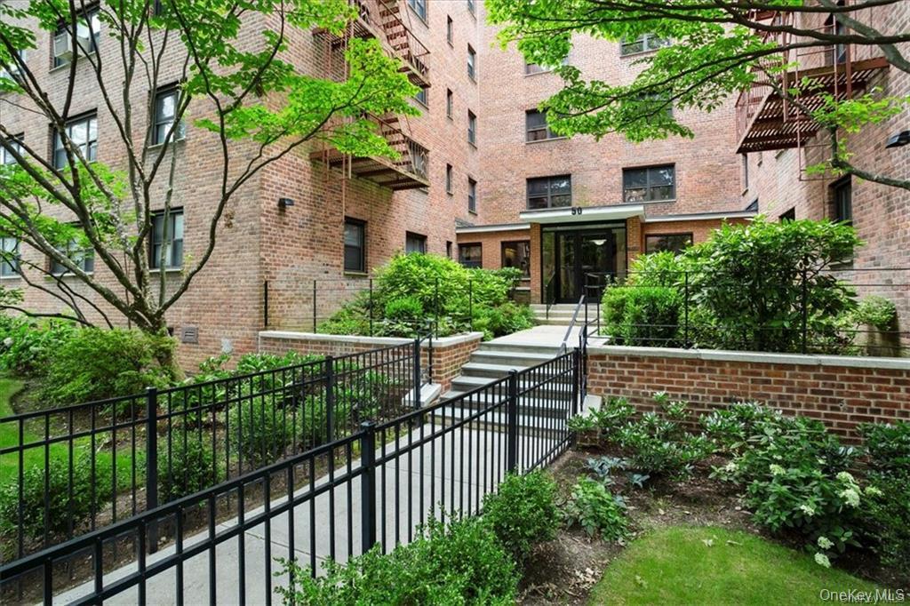 #20 photo, 50 White Oak Street, New Rochelle , NY 10801