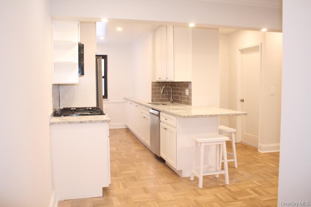 #5 photo, 50 White Oak Street, New Rochelle , NY 10801