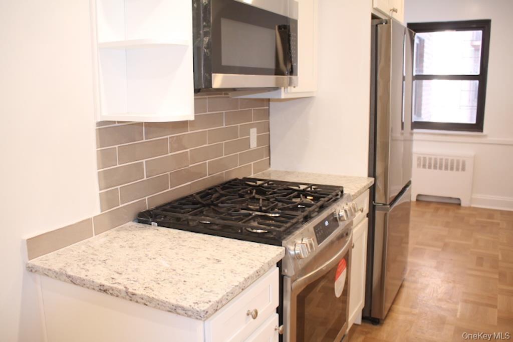 #8 photo, 50 White Oak Street, New Rochelle , NY 10801