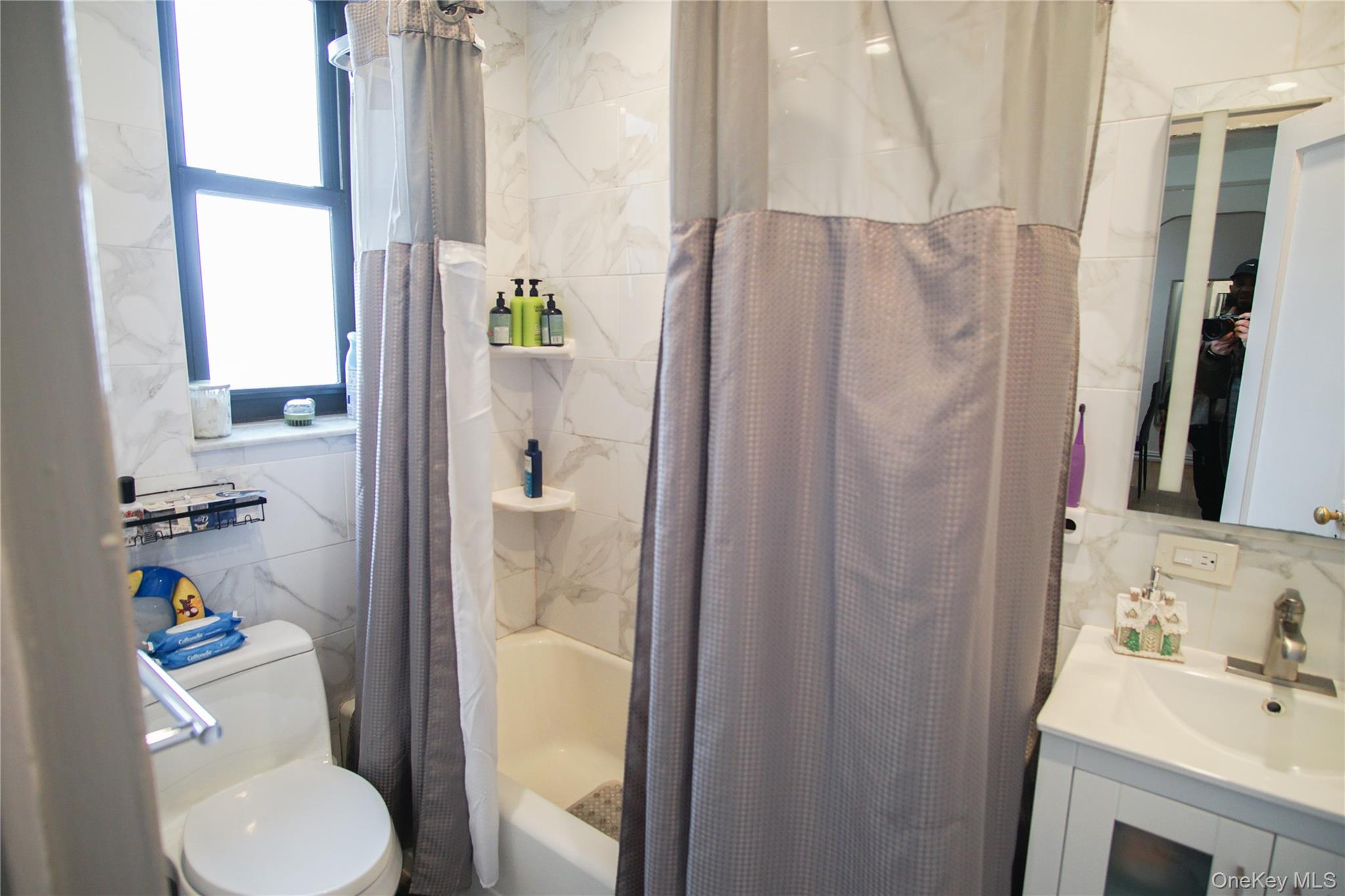 #13 photo, 3321 Bruckner Boulevard, Bronx , NY 10461