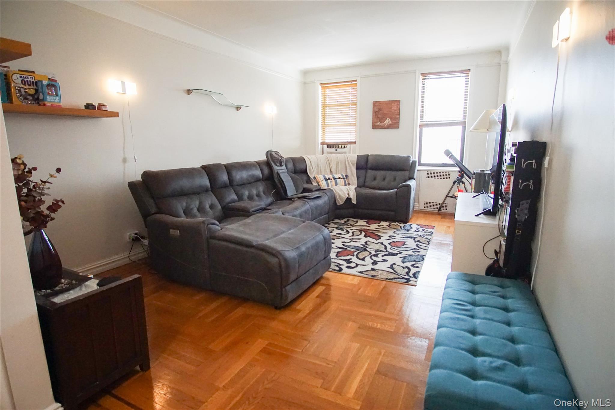 #5 photo, 3321 Bruckner Boulevard, Bronx , NY 10461