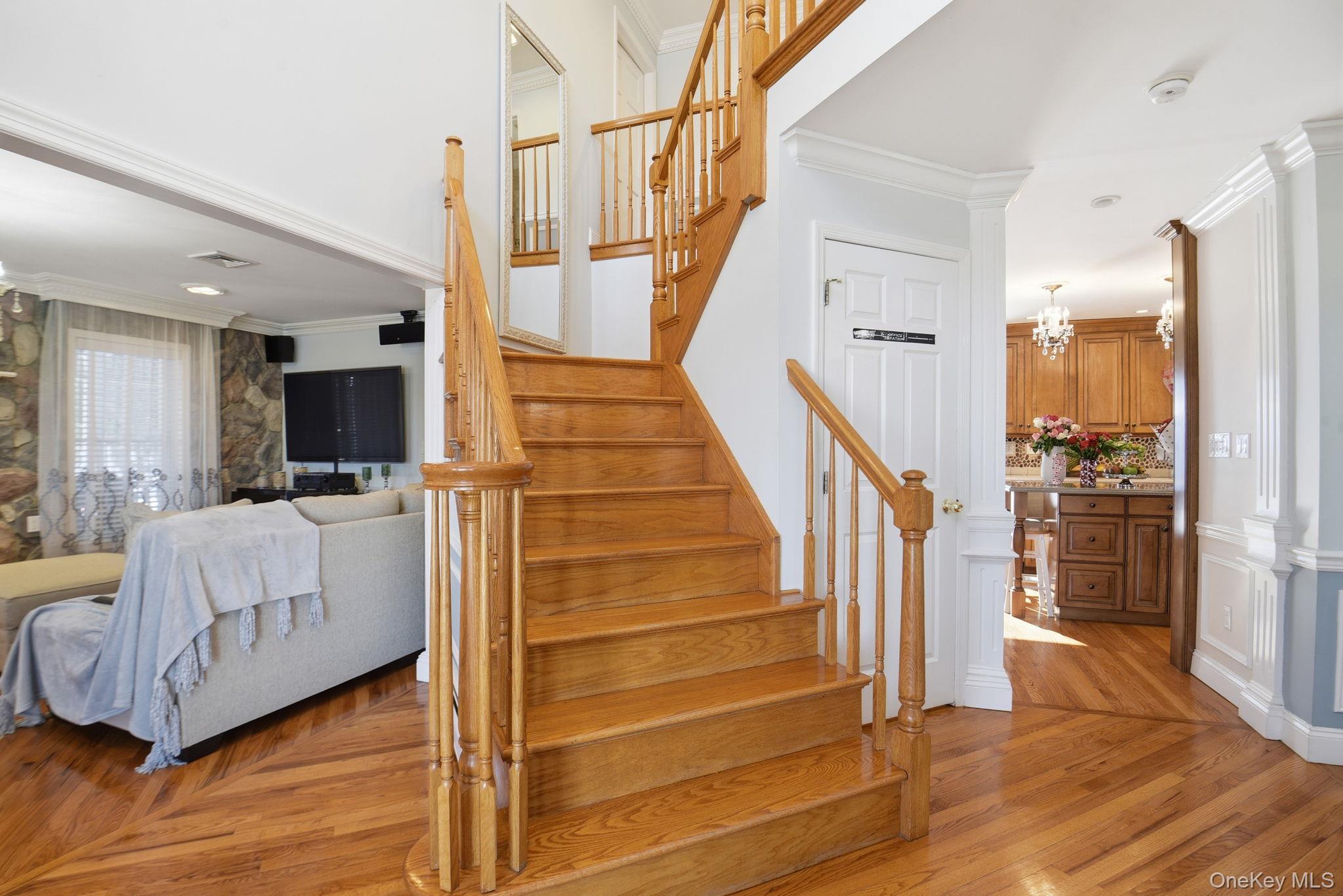 #5 photo, 9 Oldfield Court, Garnerville , NY 10923