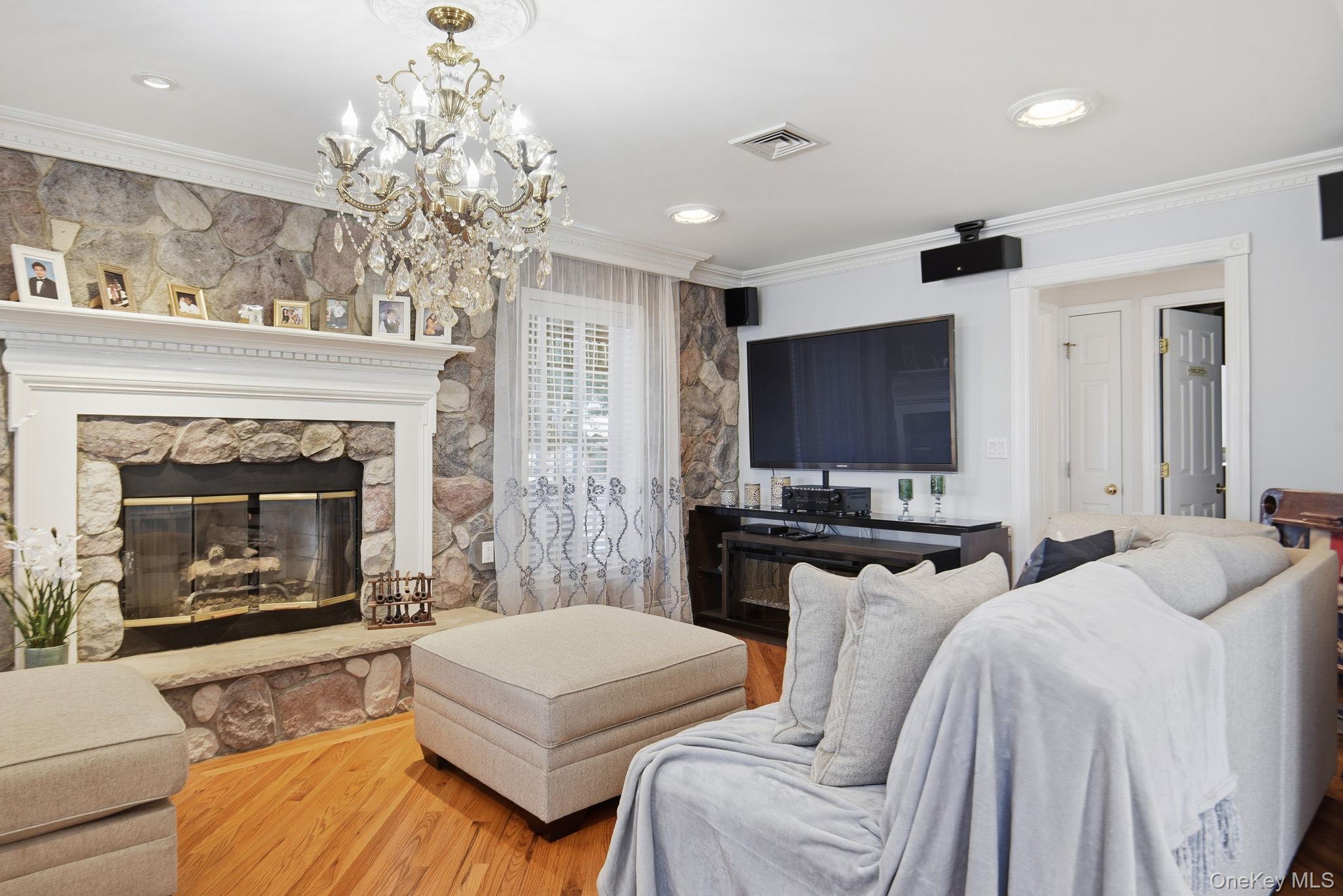 #8 photo, 9 Oldfield Court, Garnerville , NY 10923