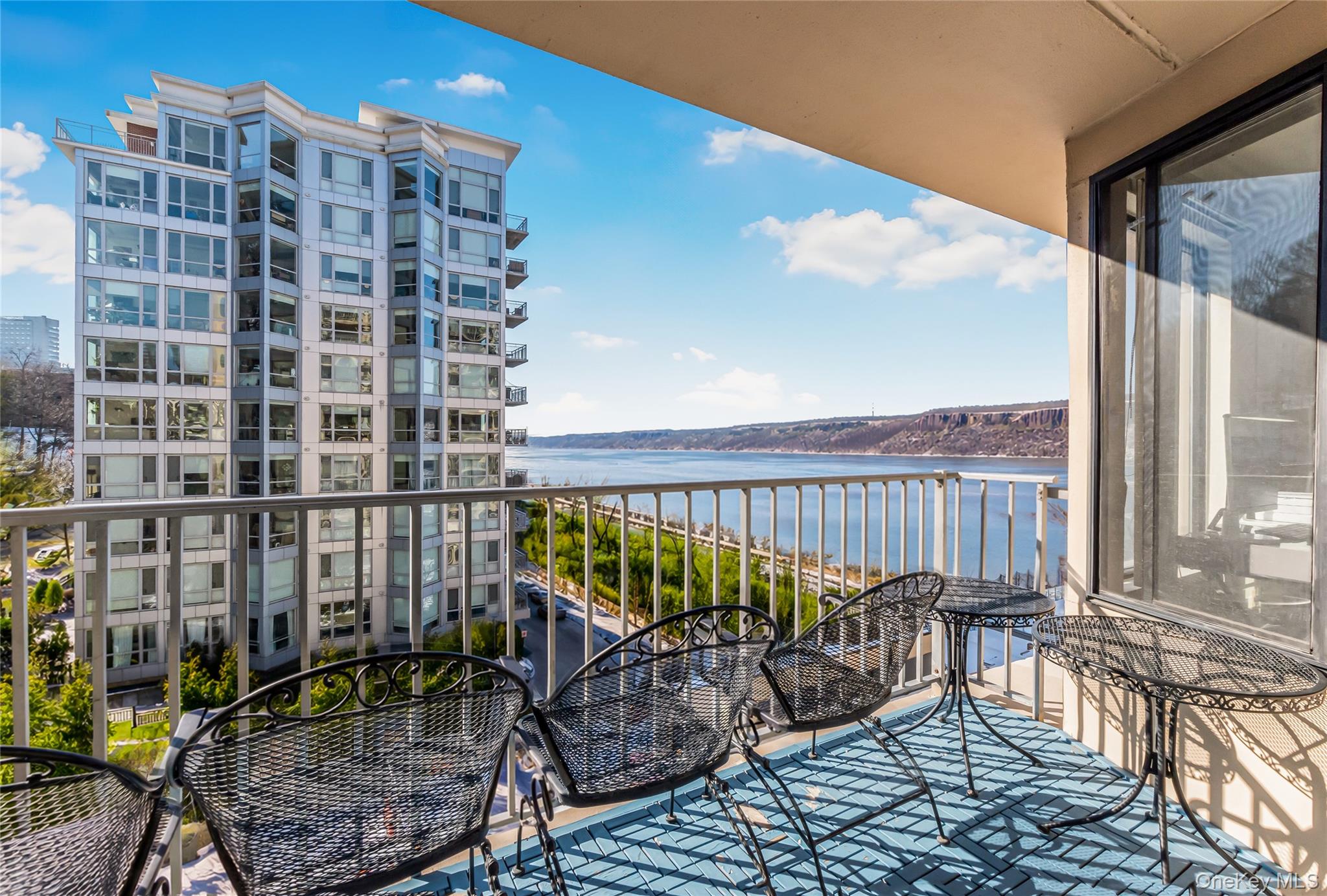 #6 photo, 1155 Warburton Avenue, Yonkers , NY 10701