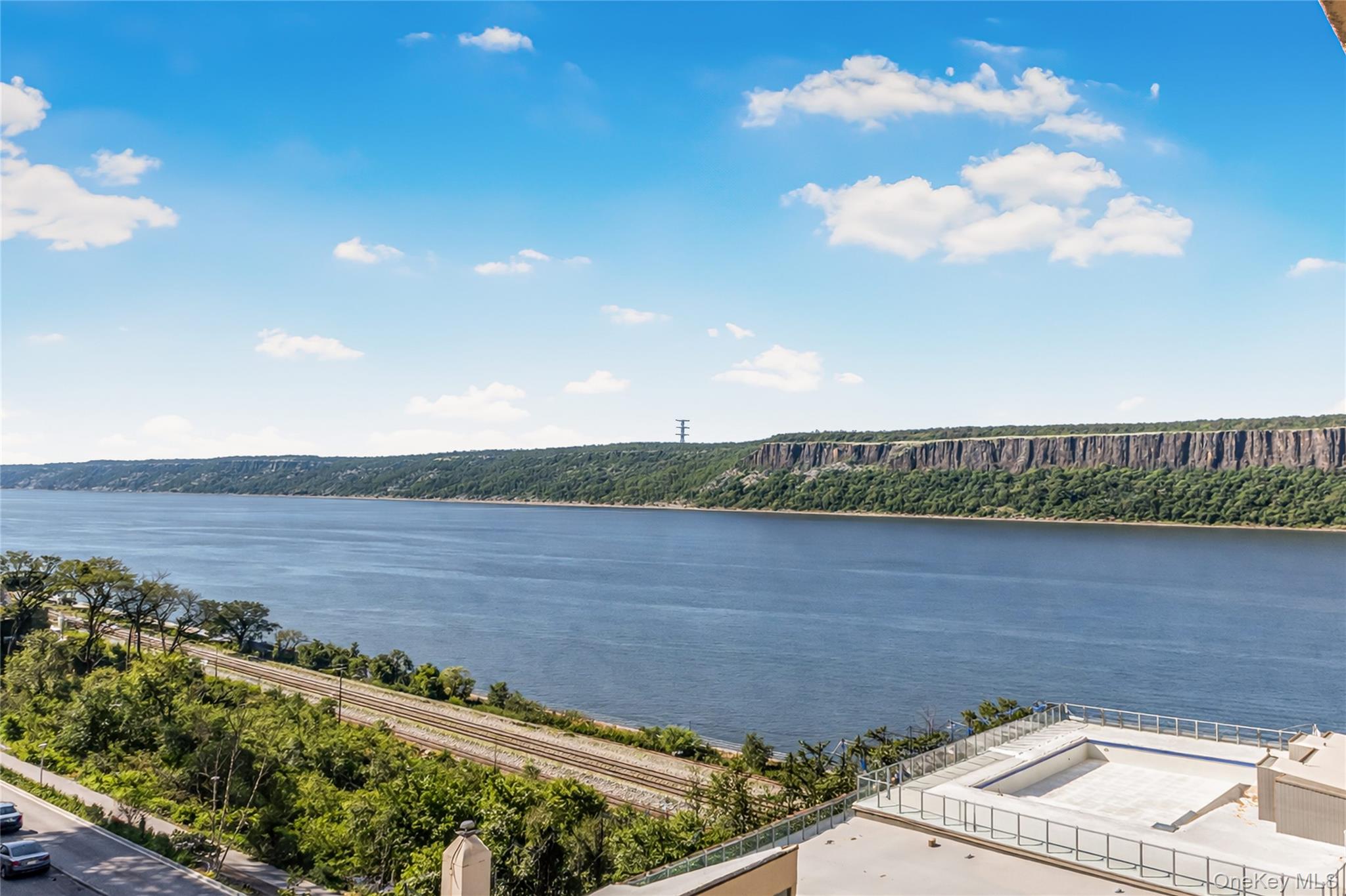 #7 photo, 1155 Warburton Avenue, Yonkers , NY 10701