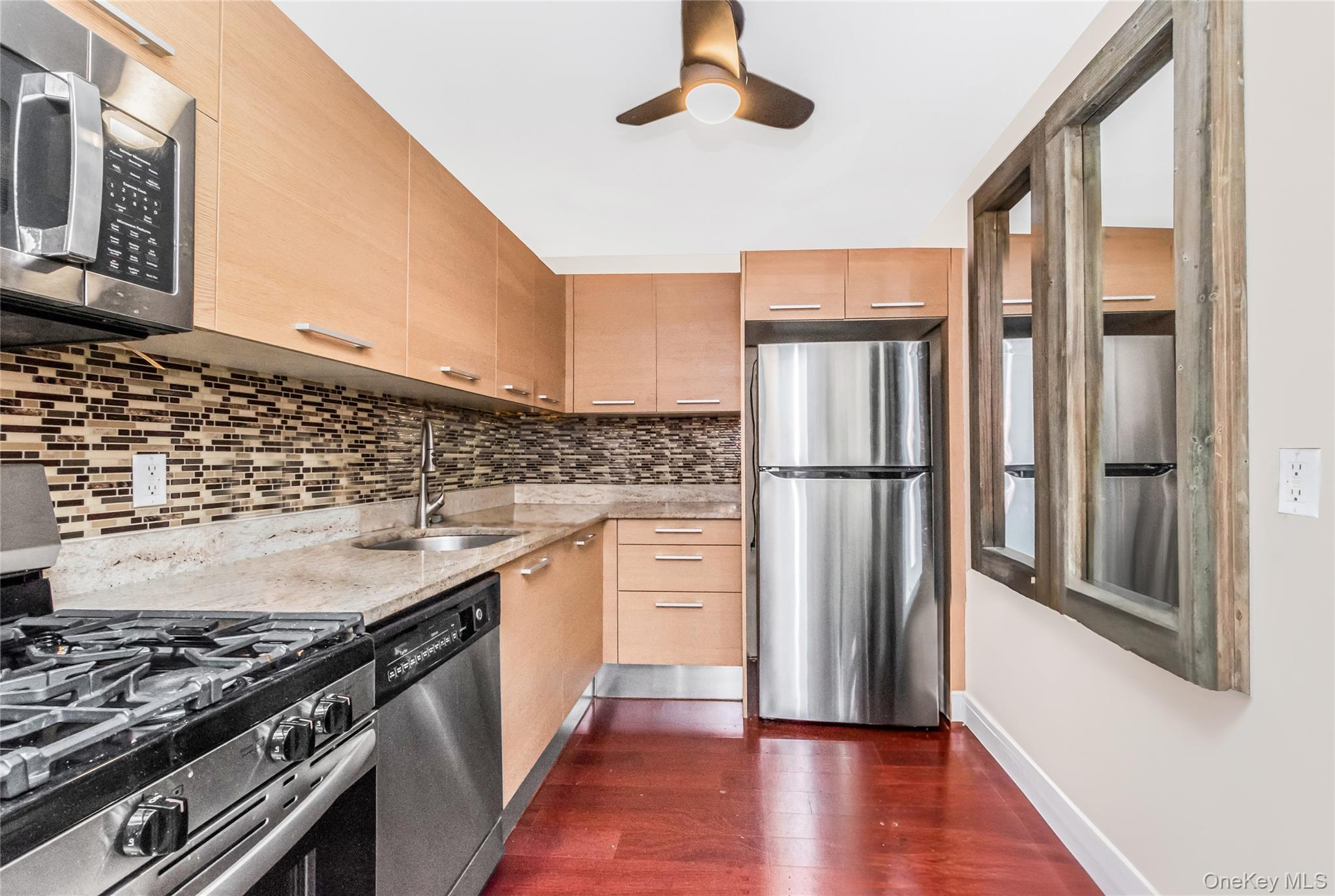 #8 photo, 1155 Warburton Avenue, Yonkers , NY 10701