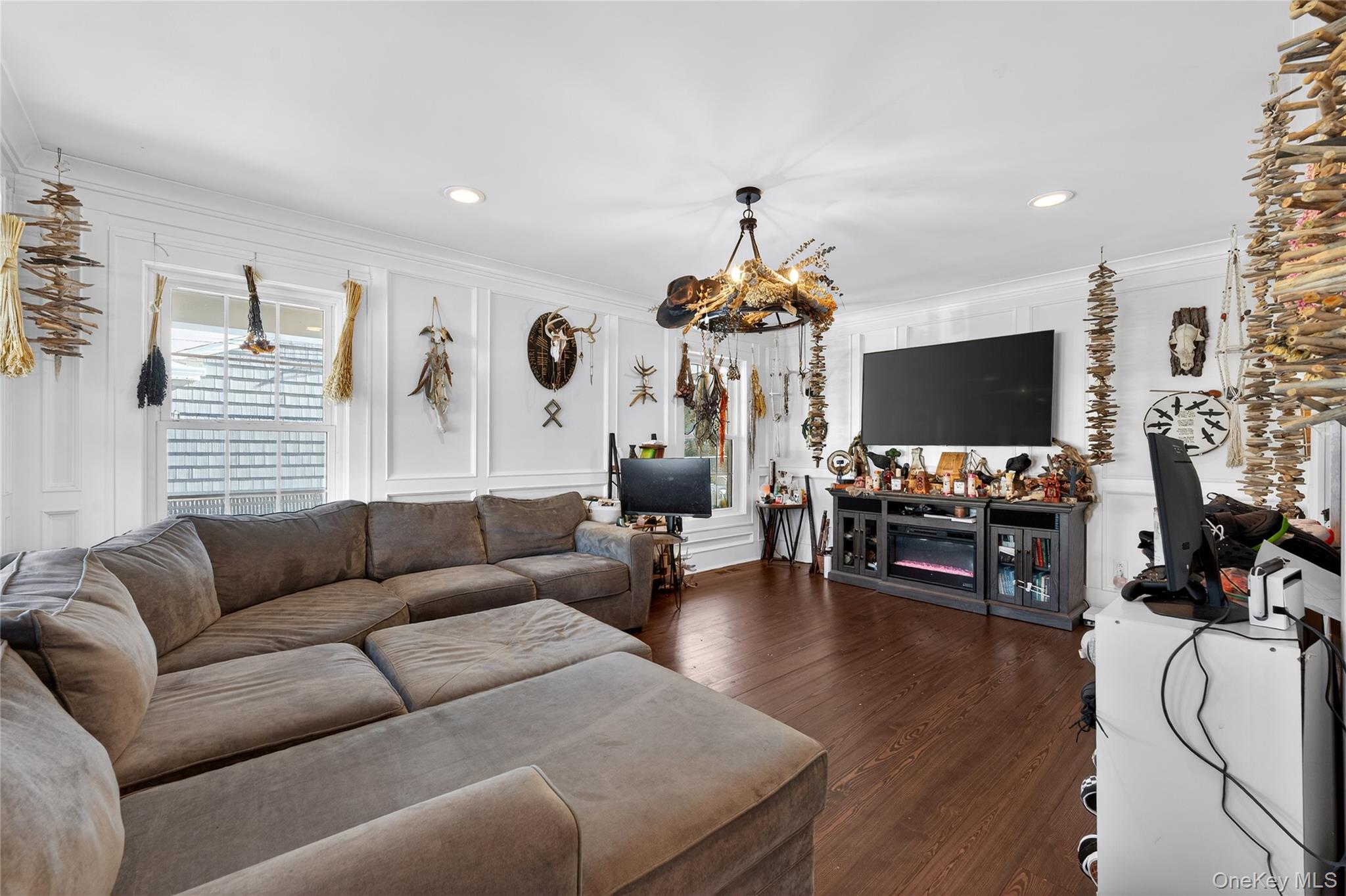 #11 photo, 20 Westbridge Drive, Babylon , NY 11702