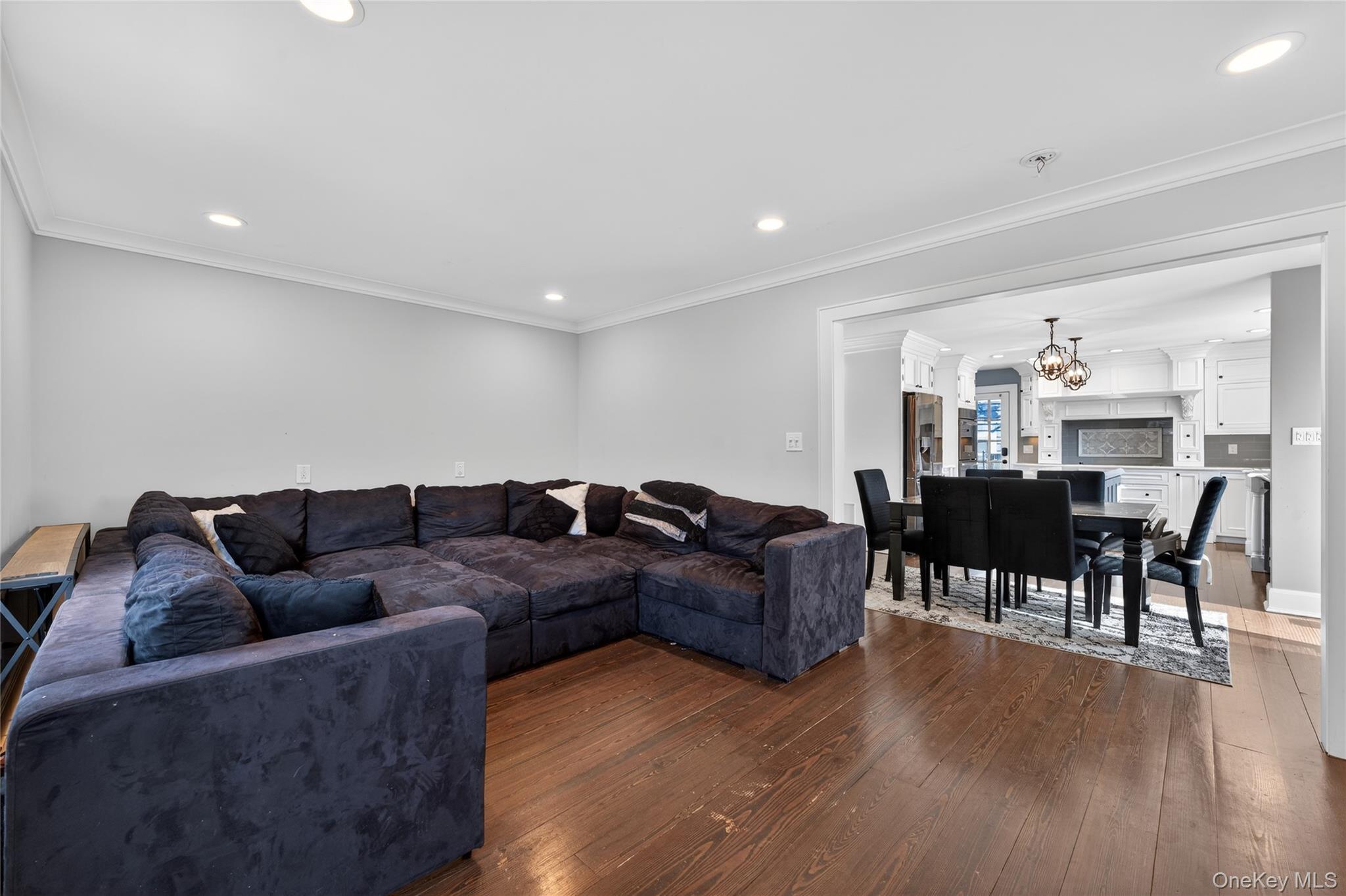 #7 photo, 20 Westbridge Drive, Babylon , NY 11702