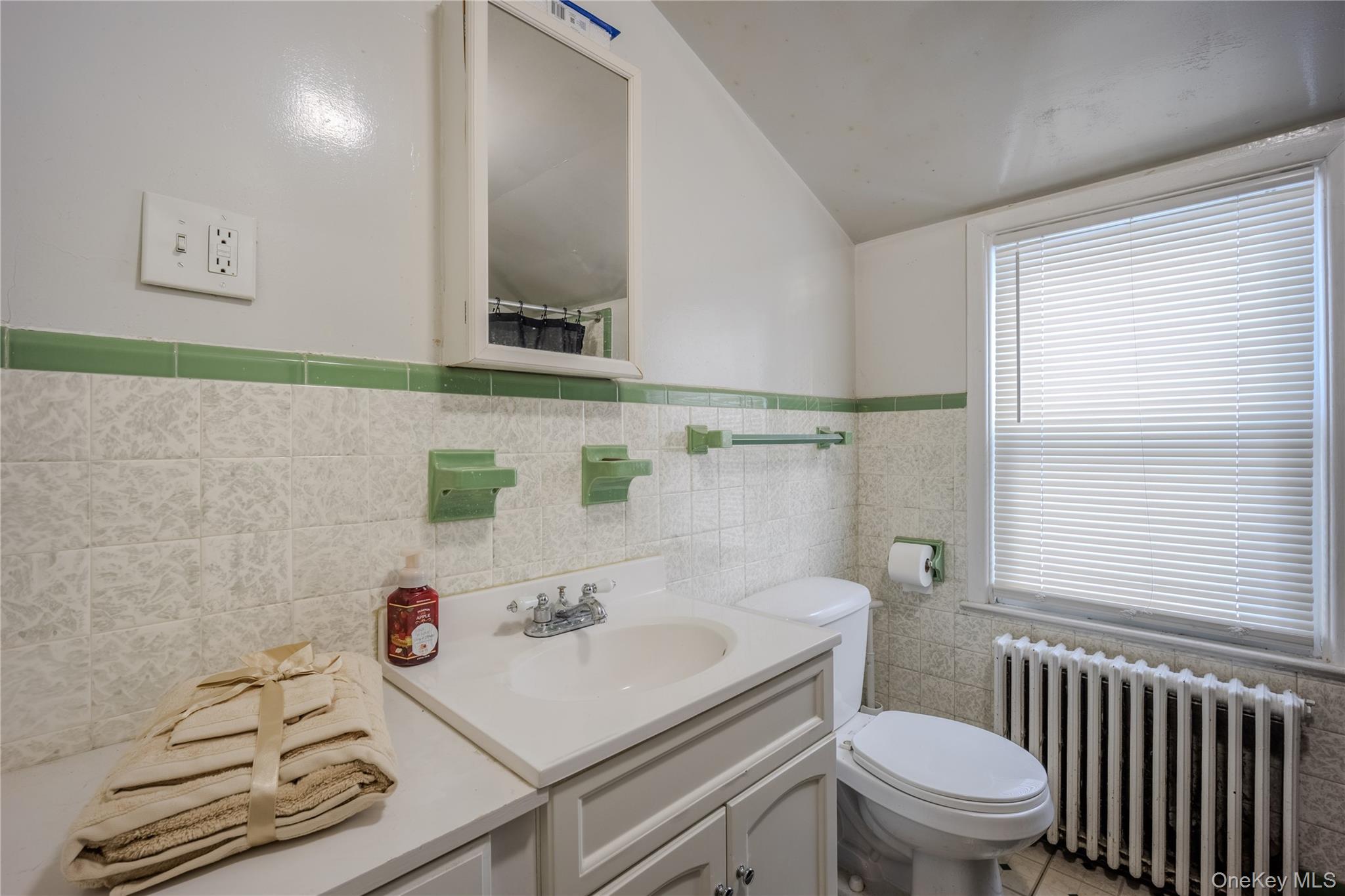 #18 photo, 42 W Cedar Street, Poughkeepsie , NY 12601