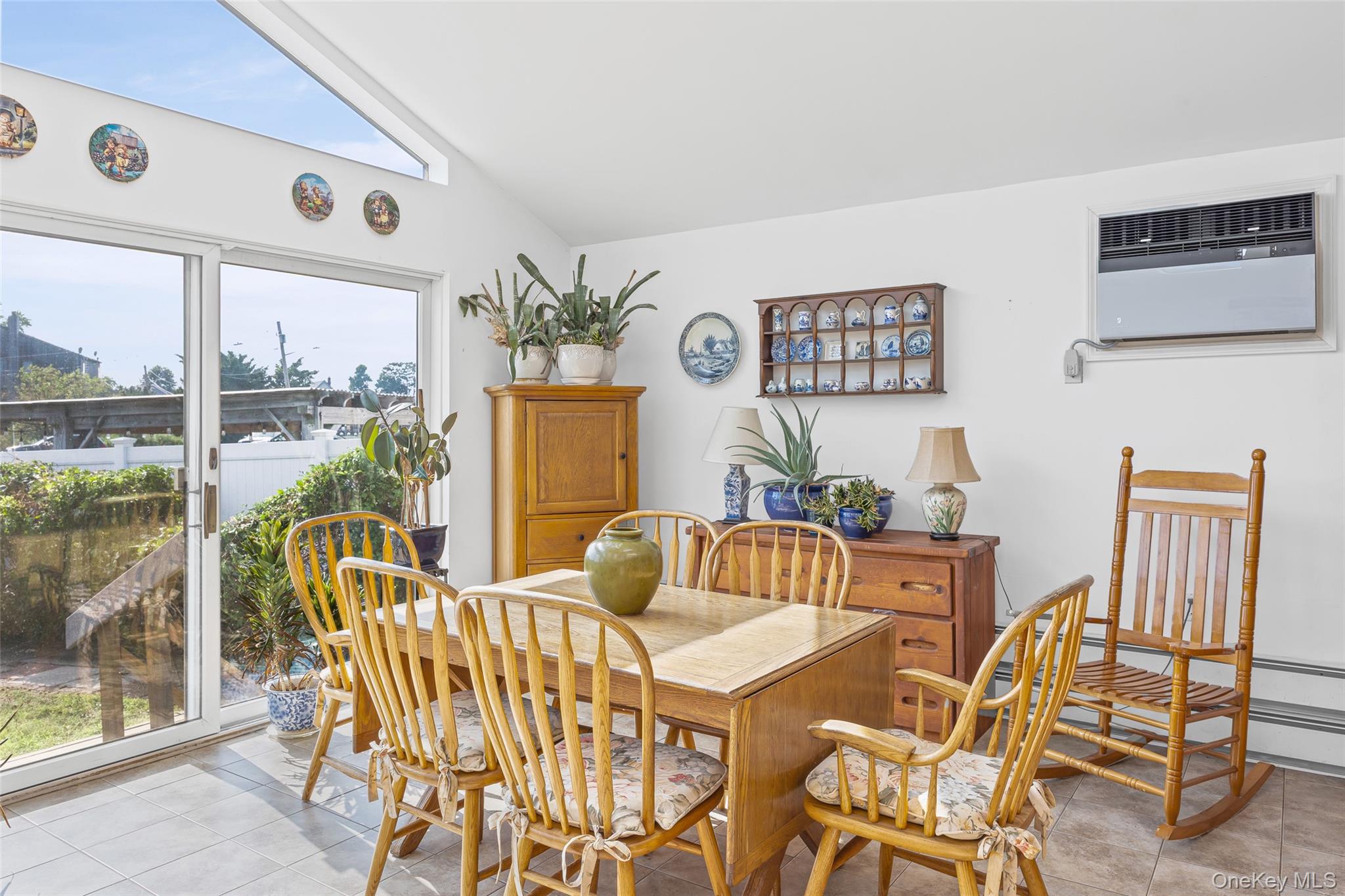 #7 photo, 2436 Hempstead Lane, Wantagh , NY 11793