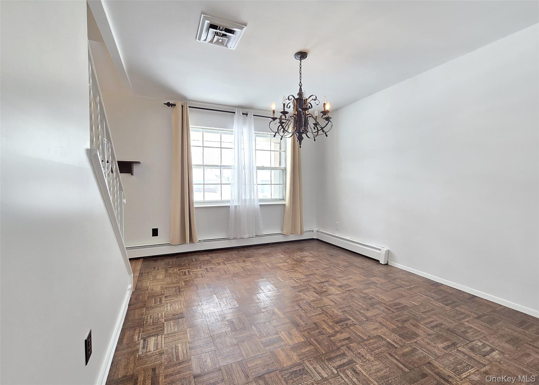 #11 photo, 43 Fallen Leaf Road, Саффолк ‖ Holbrook , NY 11741