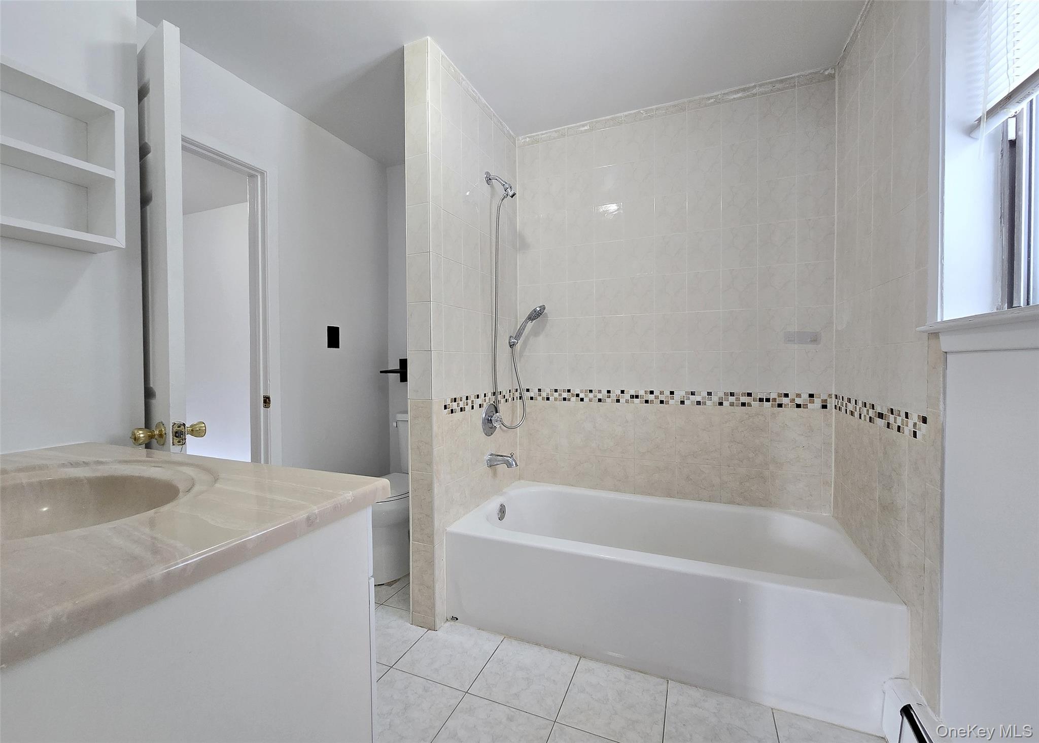 #17 photo, 43 Fallen Leaf Road, Саффолк ‖ Holbrook , NY 11741