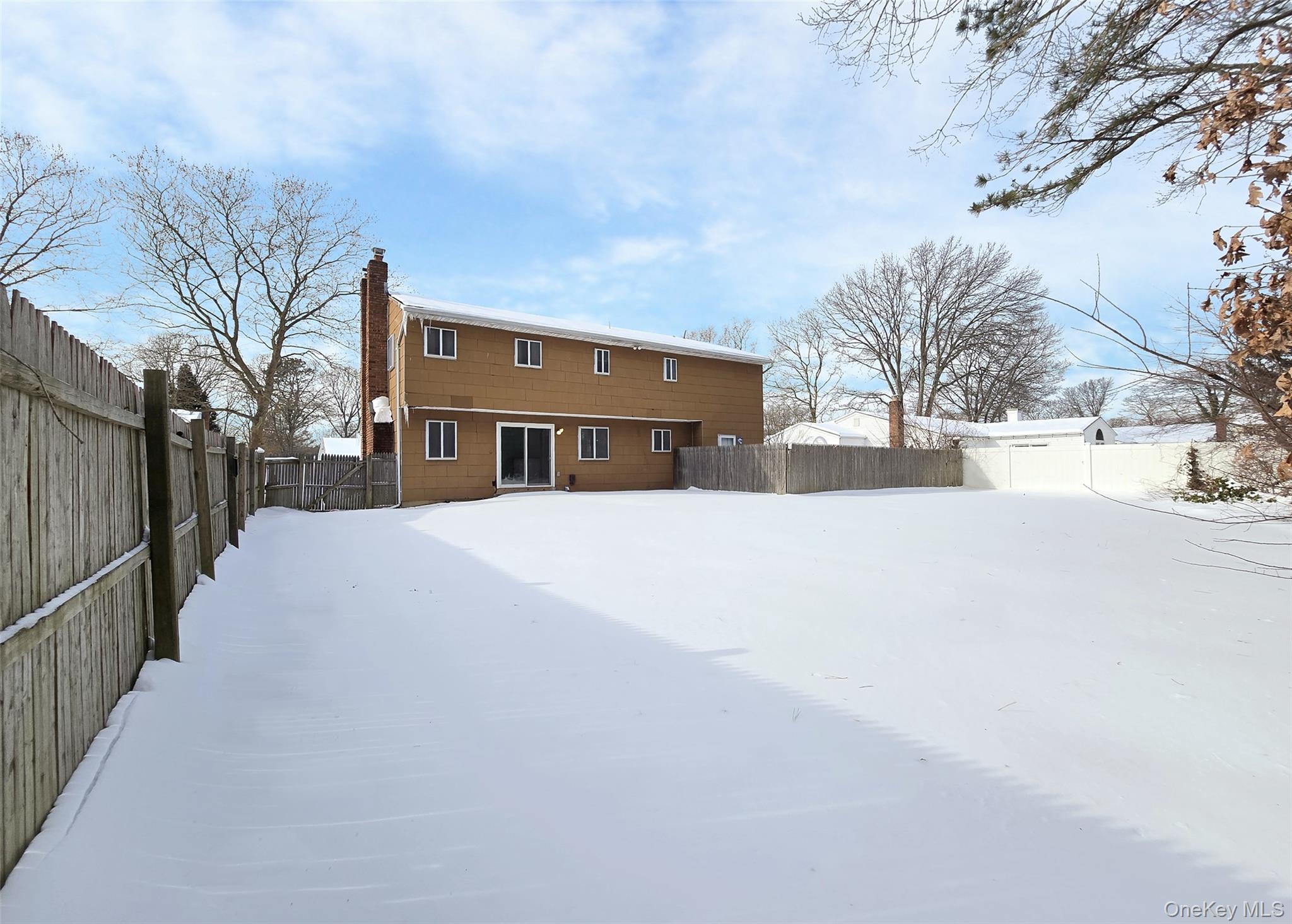 #3 photo, 43 Fallen Leaf Road, Саффолк ‖ Holbrook , NY 11741