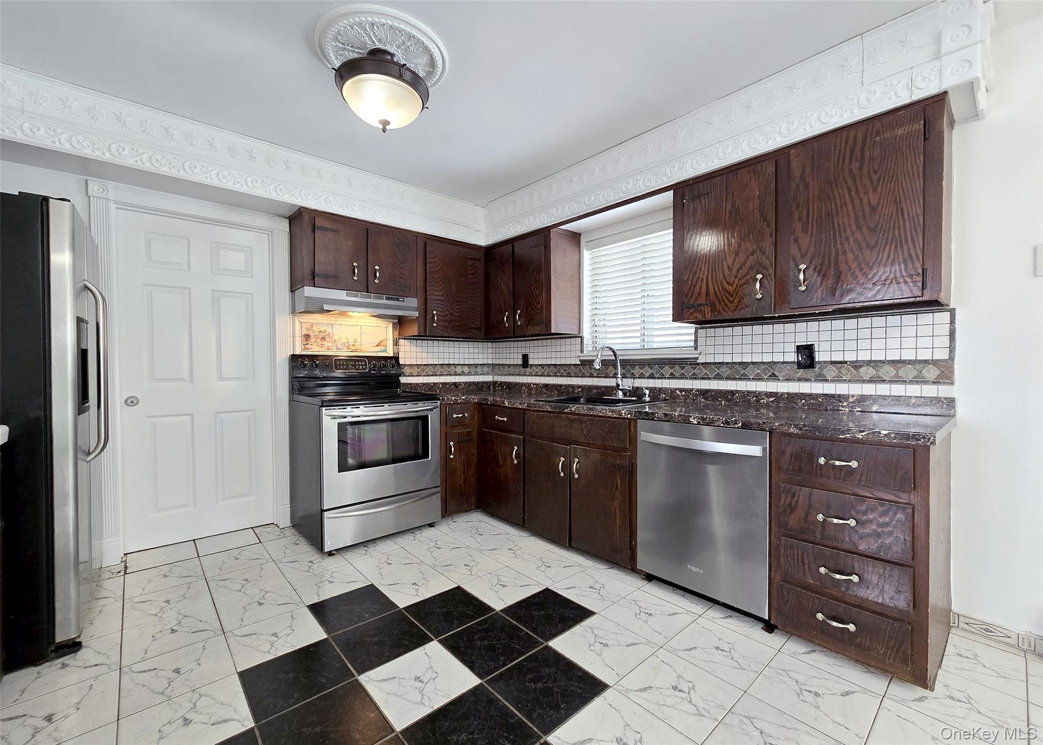 #5 photo, 43 Fallen Leaf Road, Саффолк ‖ Holbrook , NY 11741