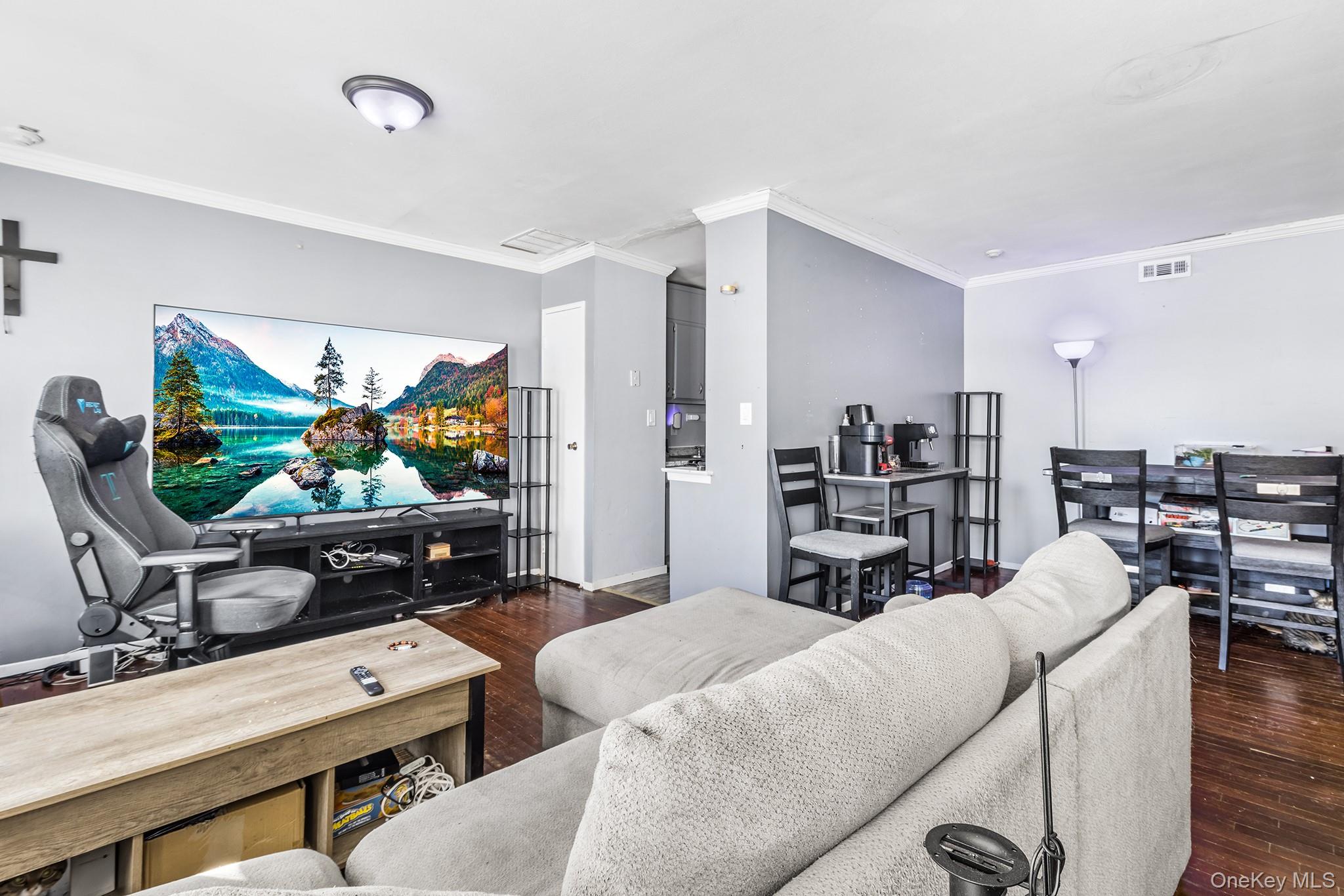 #2 photo, 58 Artist Lake Drive, Саффолк ‖ Middle Island , NY 11953