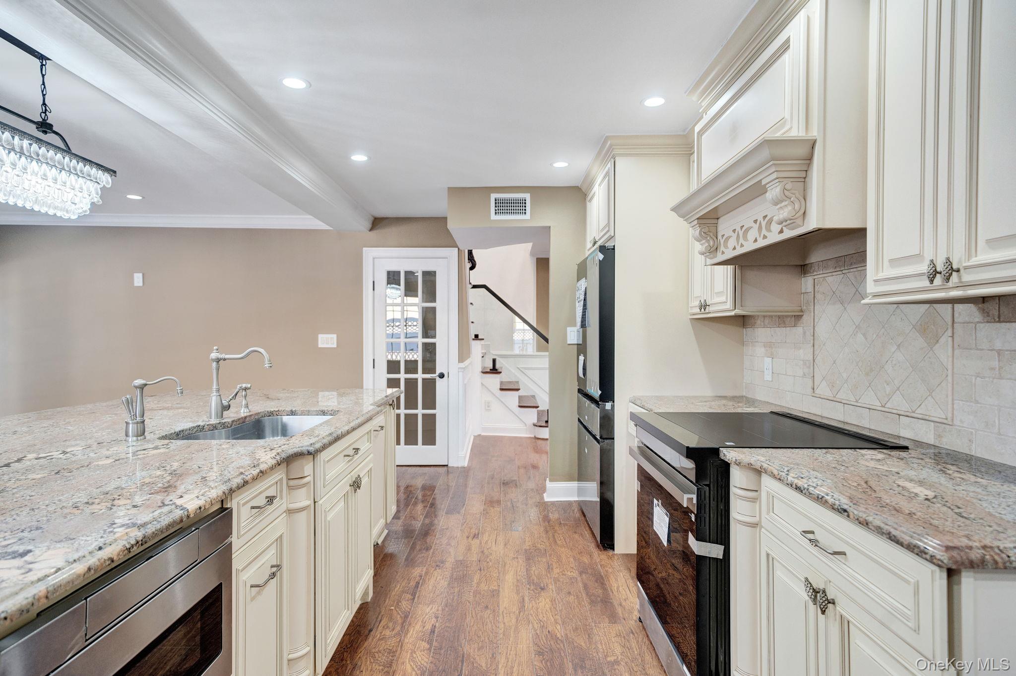 #17 photo, 20 Sagamore Way, Jericho , NY 11753