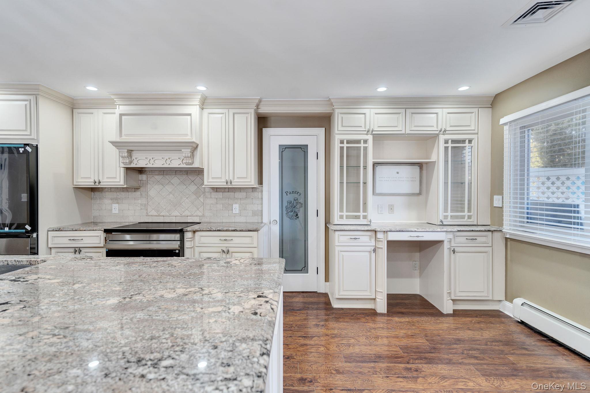 #18 photo, 20 Sagamore Way, Jericho , NY 11753