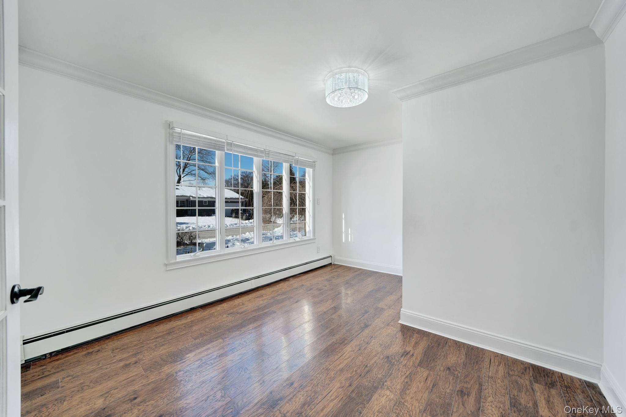 #7 photo, 20 Sagamore Way, Jericho , NY 11753