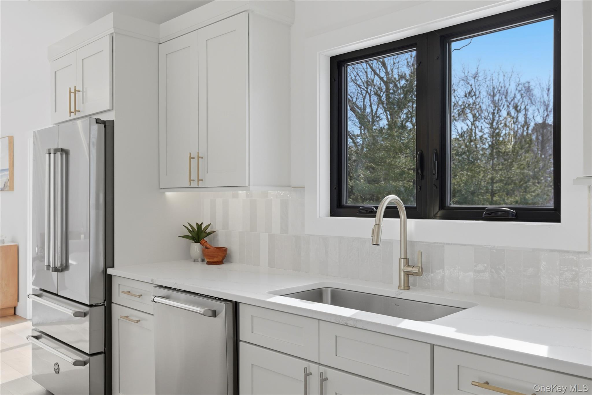 #12 photo, 10 Tramposh Lane, सफ़ोक काउंटी Hampton Bays , NY 11946