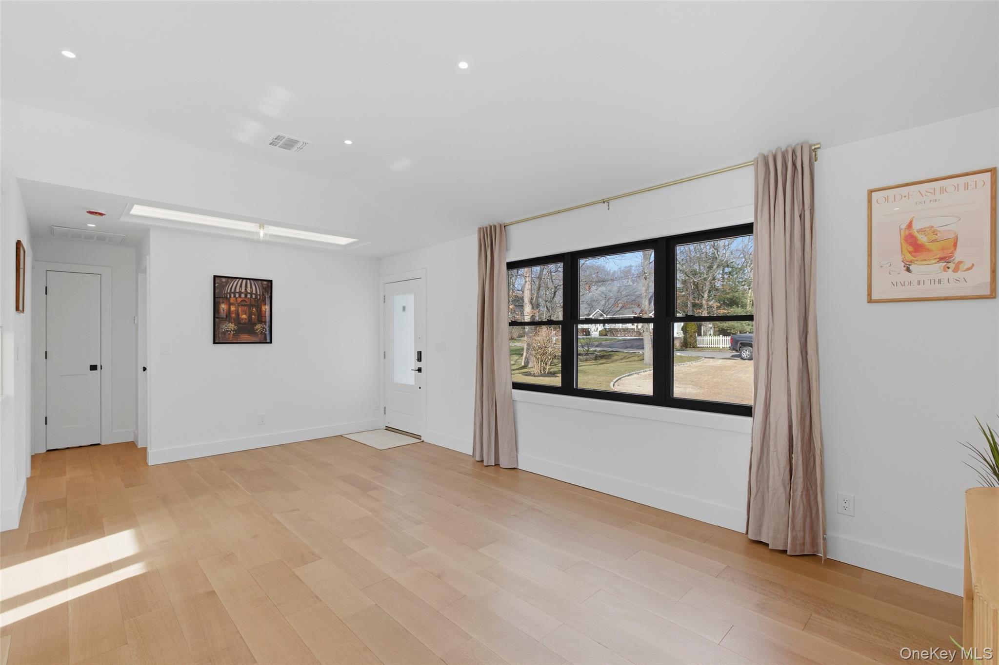 #13 photo, 10 Tramposh Lane, सफ़ोक काउंटी Hampton Bays , NY 11946