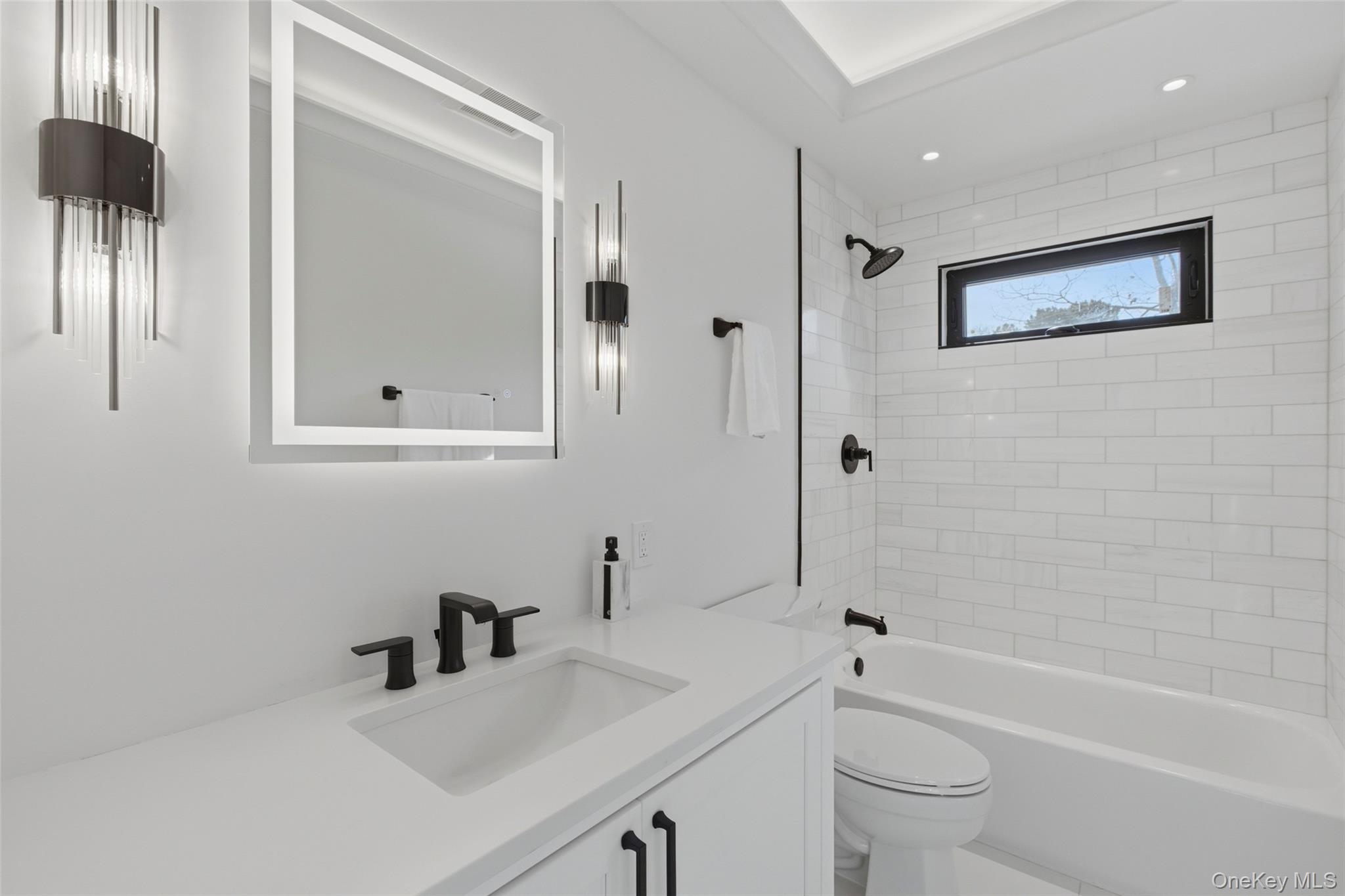 #20 photo, 10 Tramposh Lane, सफ़ोक काउंटी Hampton Bays , NY 11946