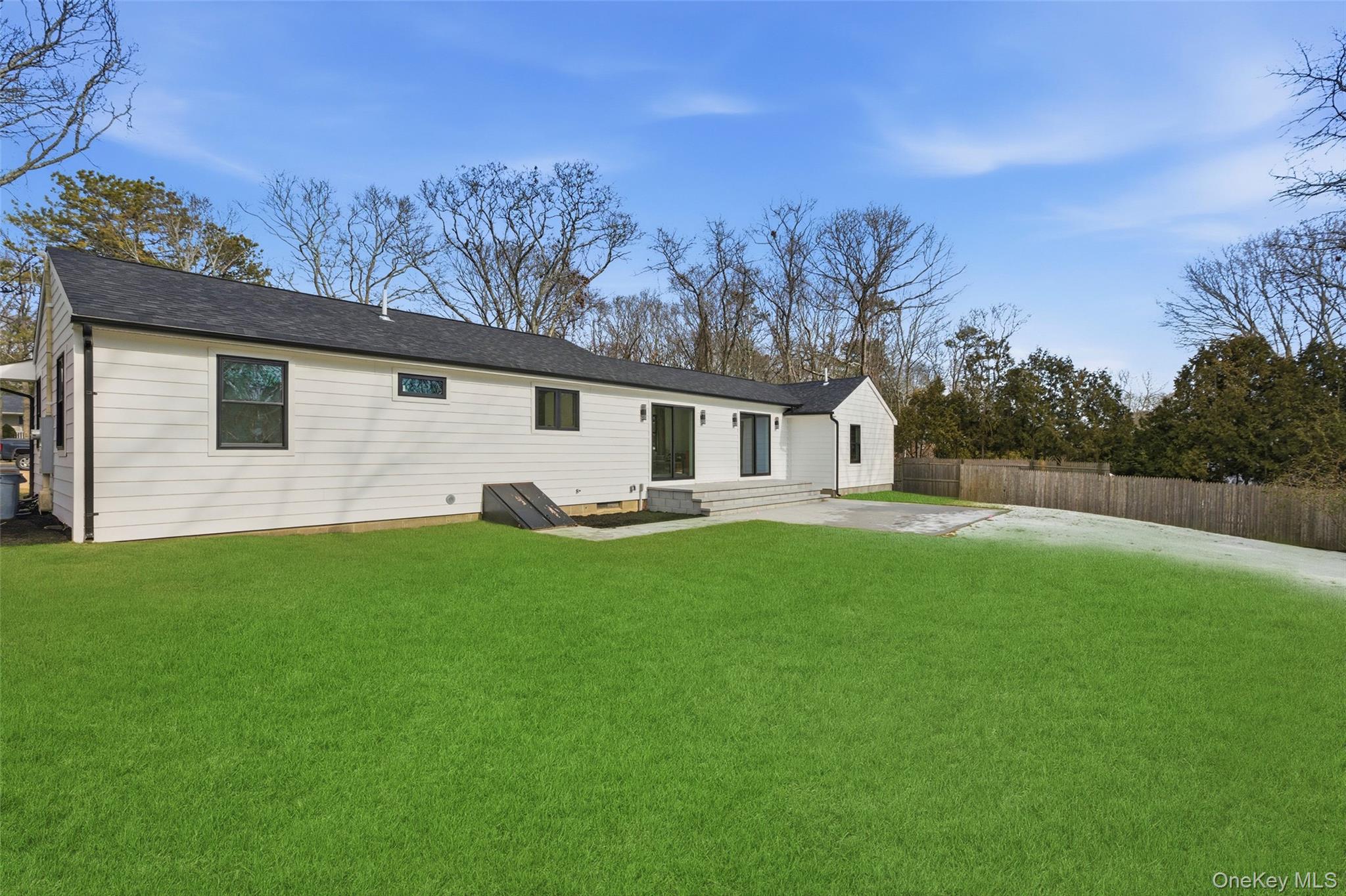 #5 photo, 10 Tramposh Lane, सफ़ोक काउंटी Hampton Bays , NY 11946