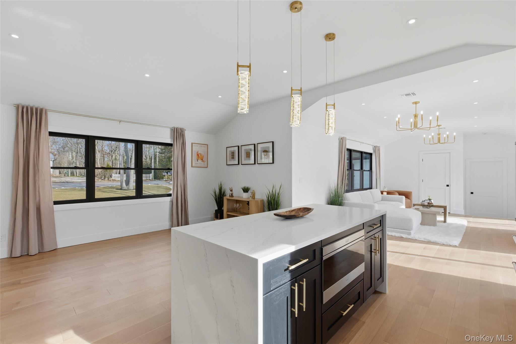 #7 photo, 10 Tramposh Lane, सफ़ोक काउंटी Hampton Bays , NY 11946