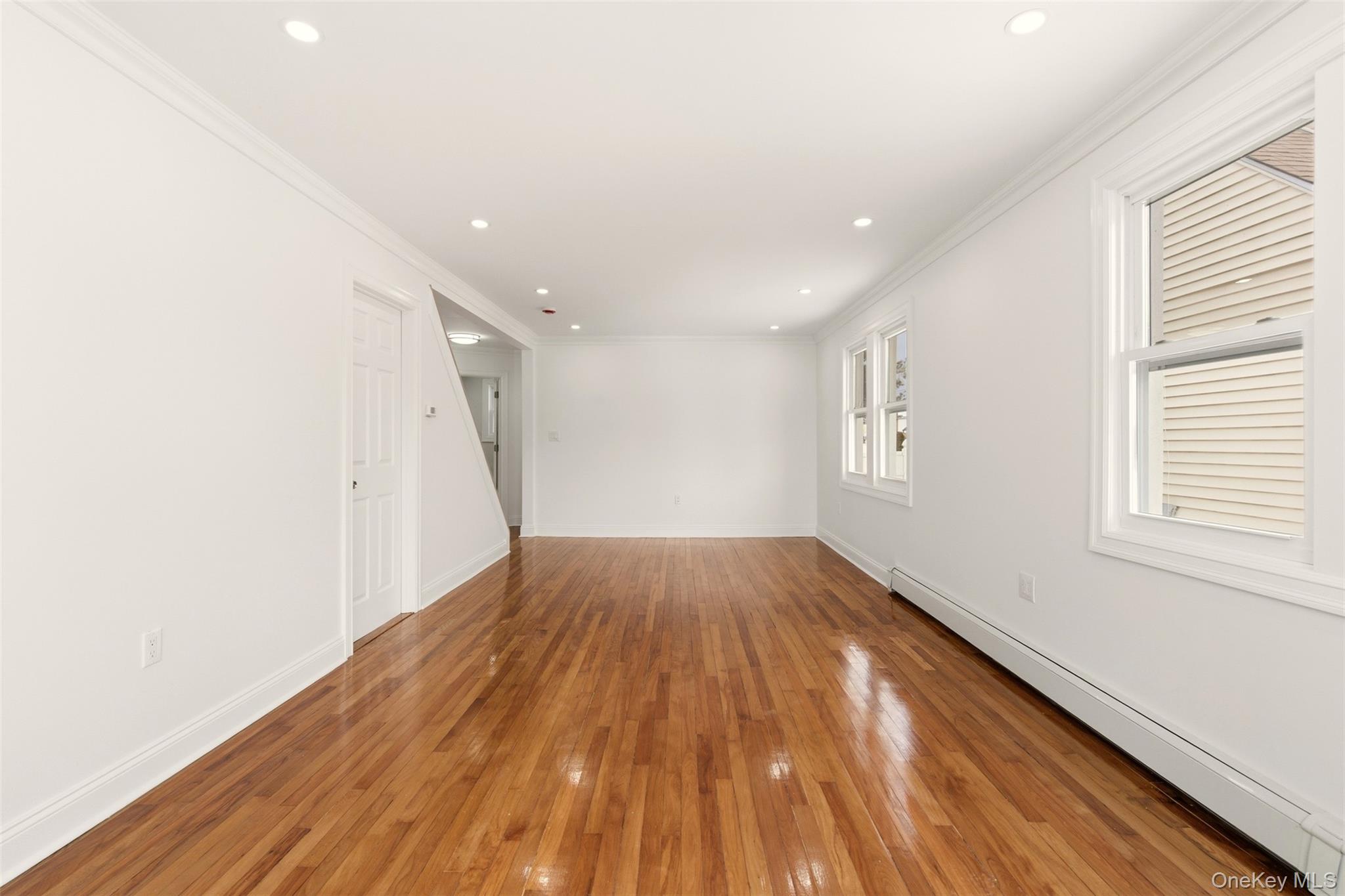 #6 photo, 106 Alice Avenue, Нассау ‖ North Bellmore , NY 11710